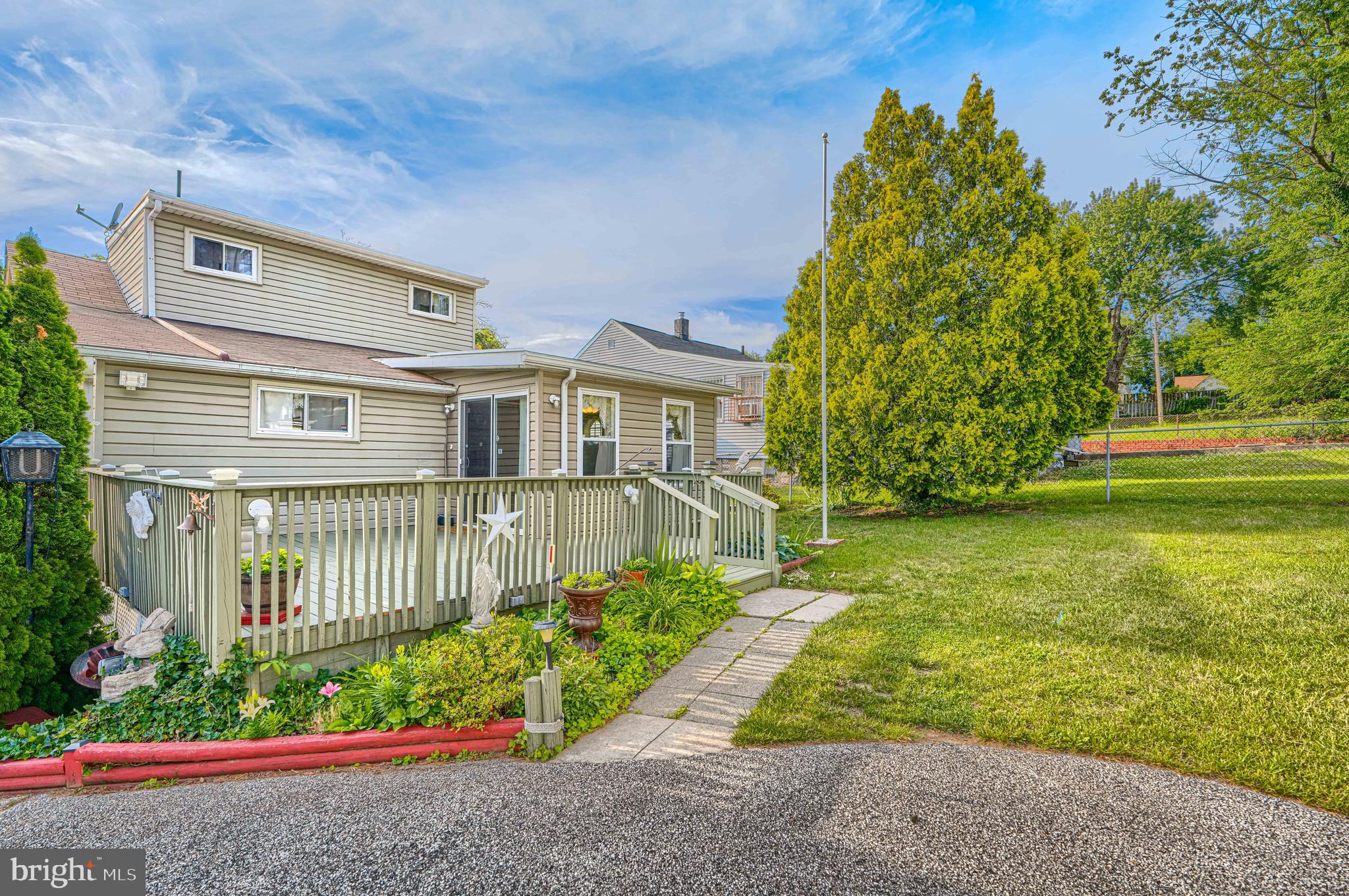 HAMILTON HILLS - Residential