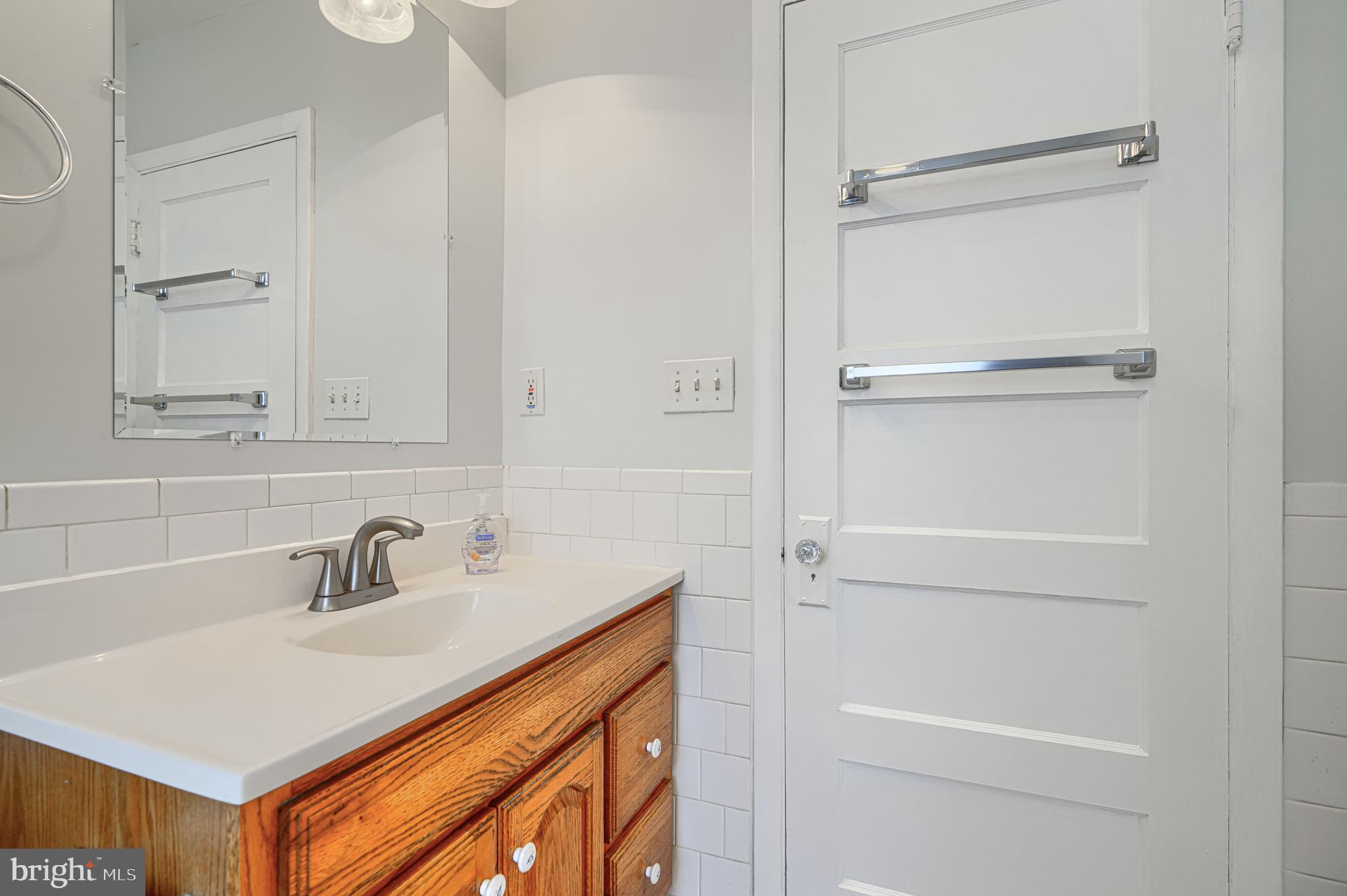 HAMILTON HILLS - Residential