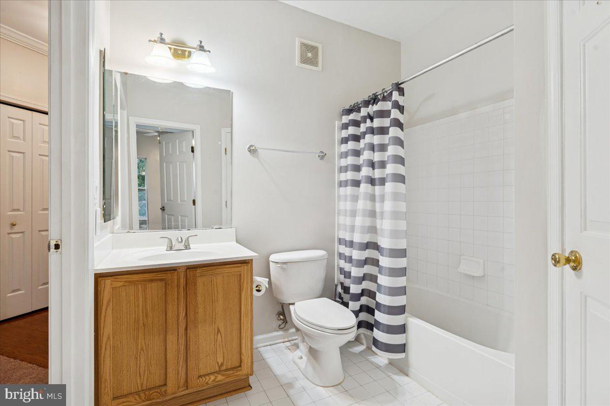 THE VISTAS AT REGENT PAR - Residential