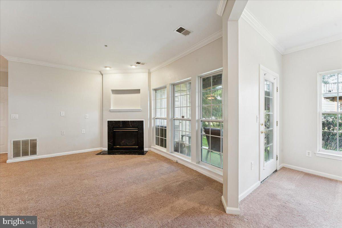 THE VISTAS AT REGENT PAR - Residential