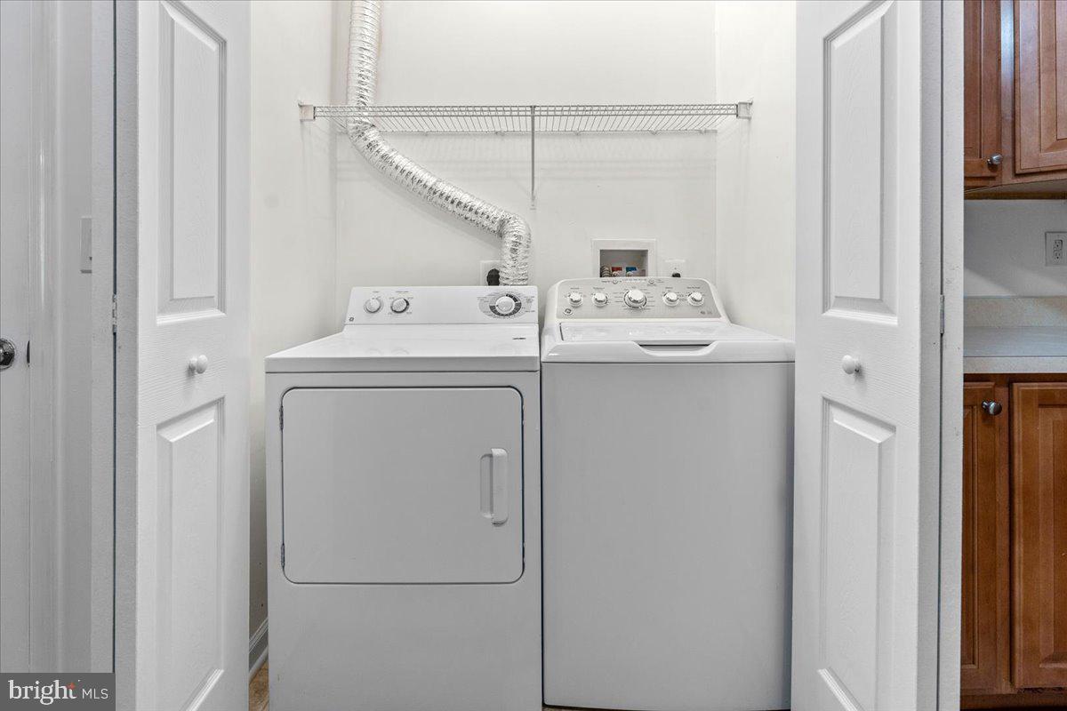 THE VISTAS AT REGENT PAR - Residential