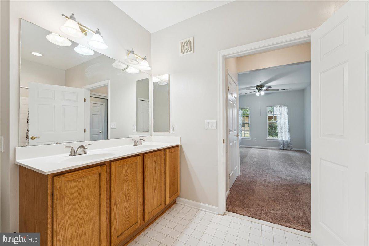 THE VISTAS AT REGENT PAR - Residential