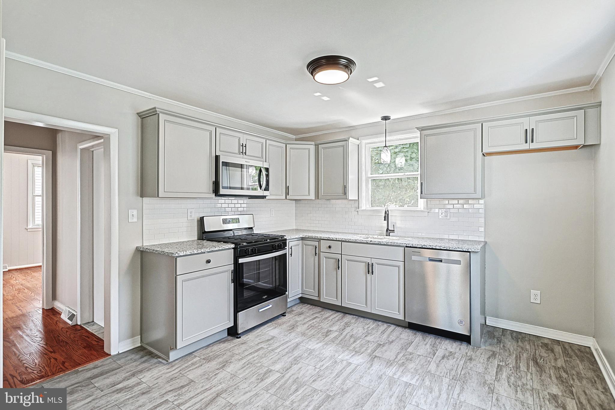 CEDAR CREST - Residential