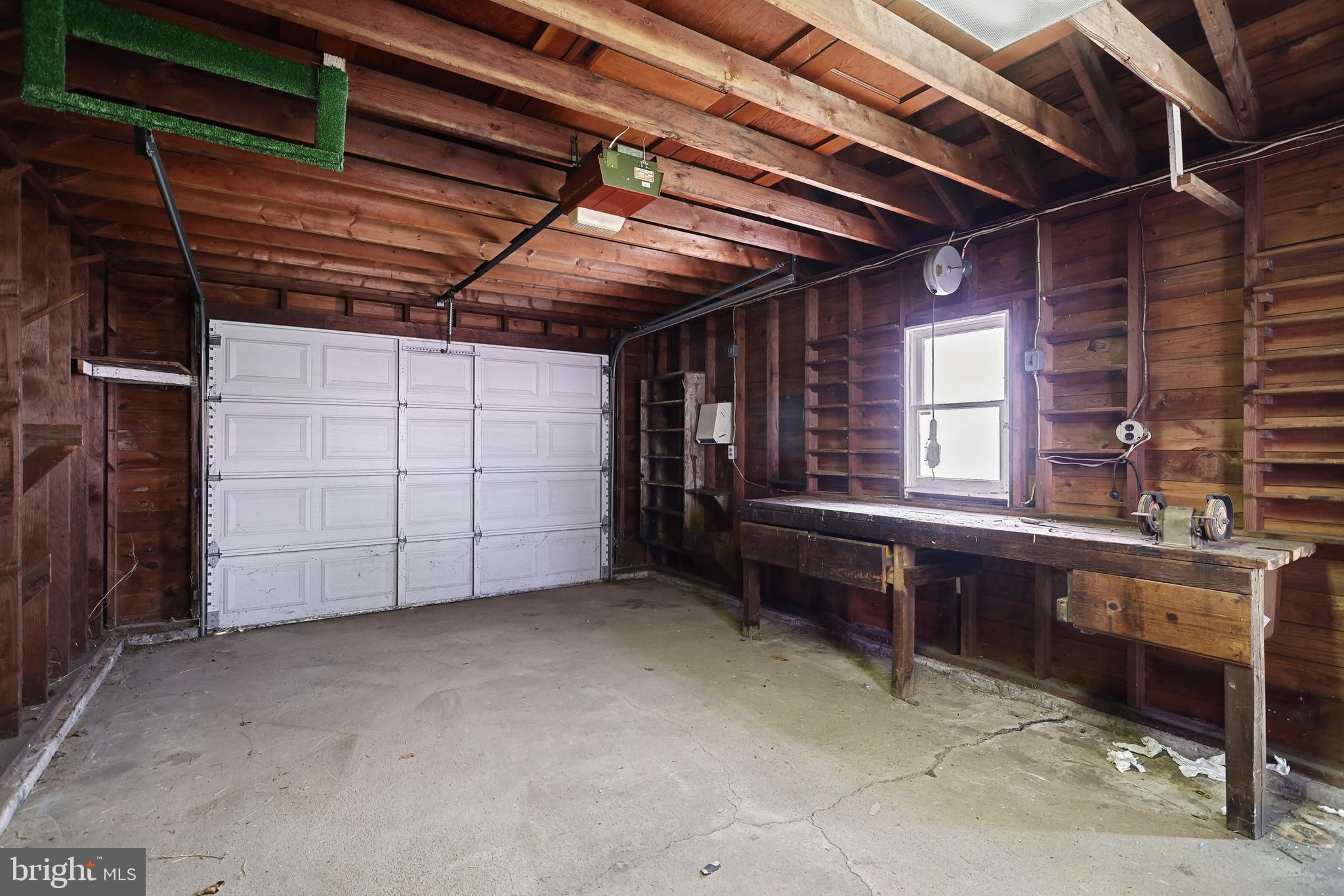 CEDAR CREST - Residential