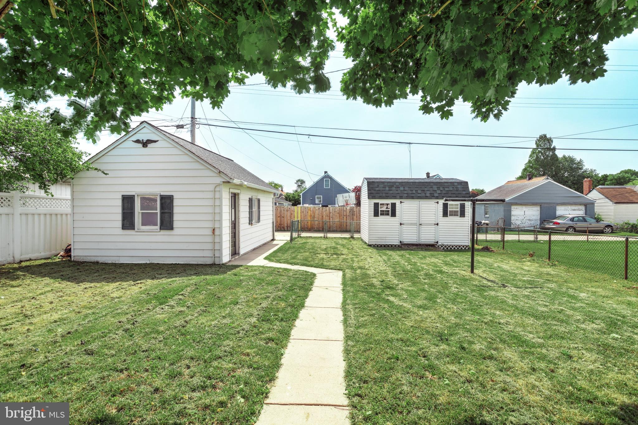 CEDAR CREST - Residential