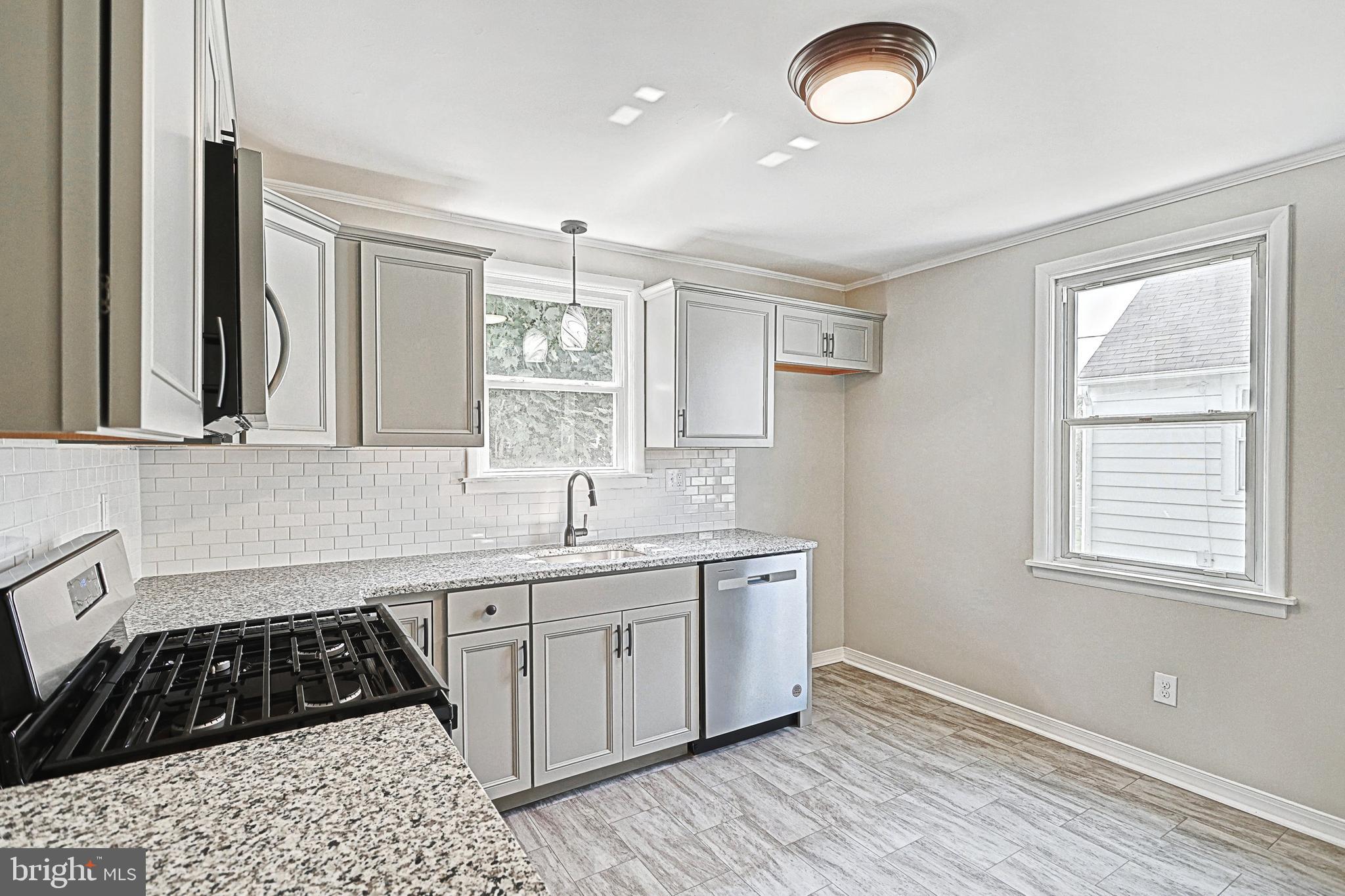 CEDAR CREST - Residential