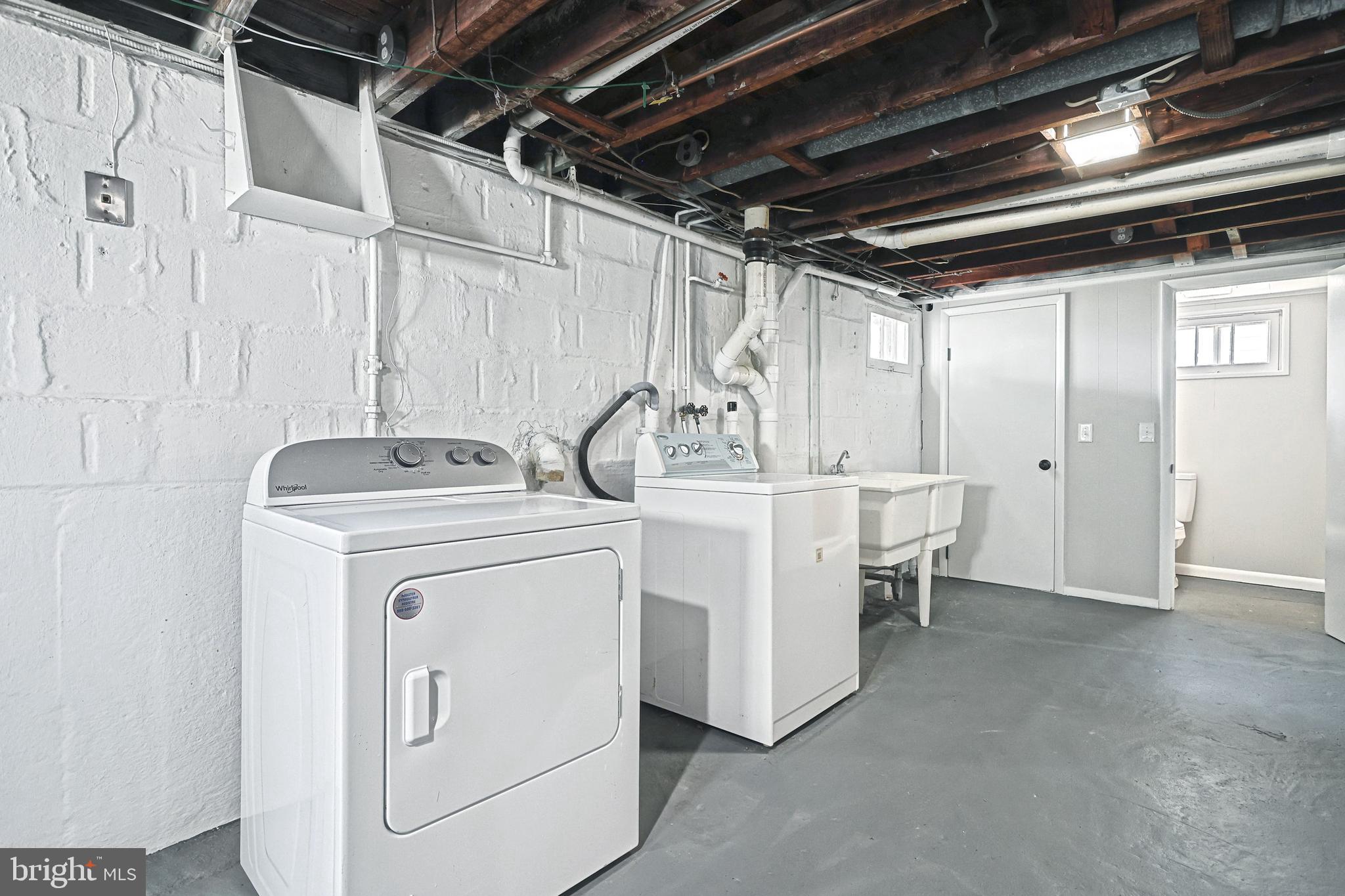 CEDAR CREST - Residential