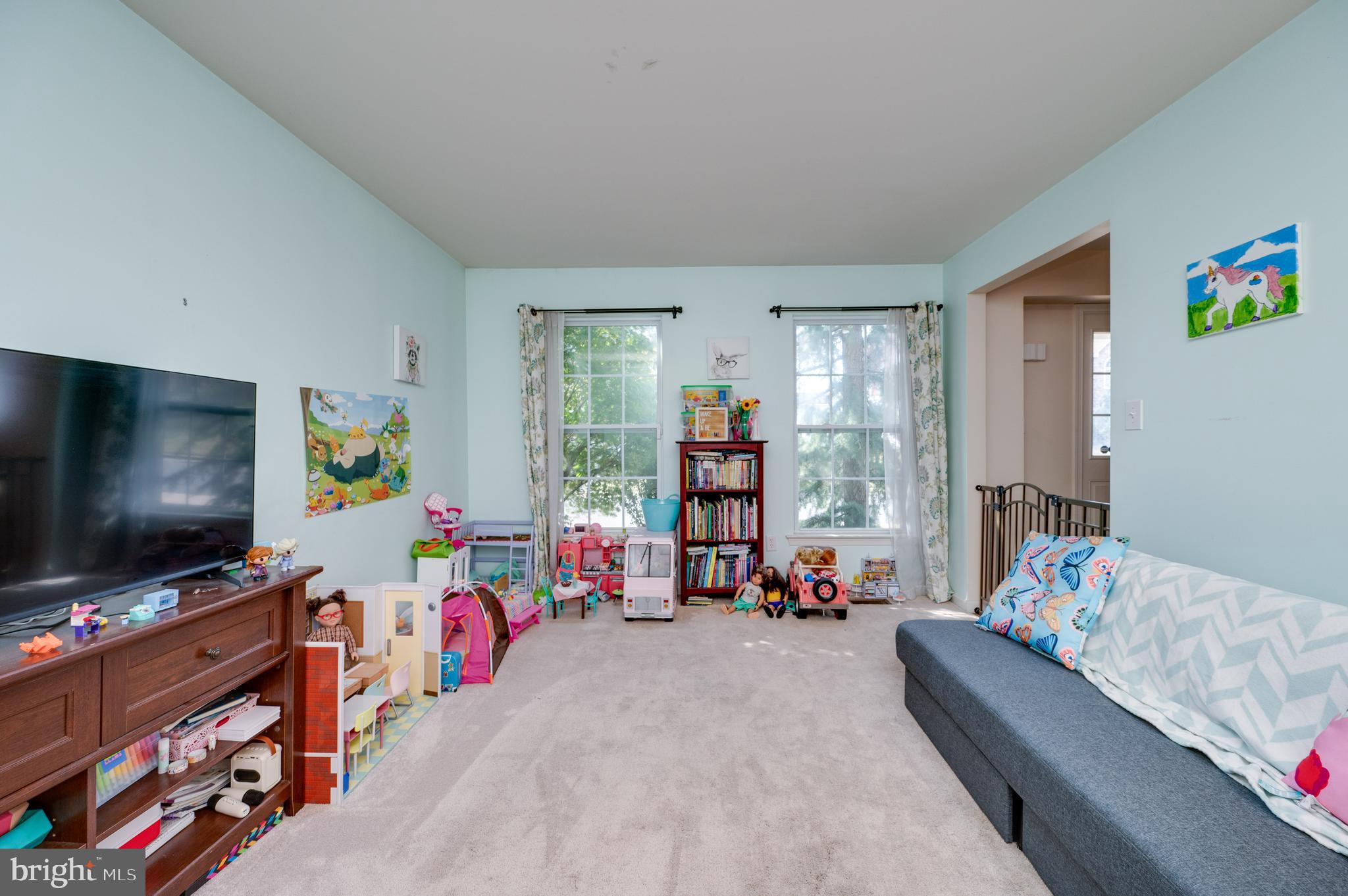 MEADOWBROOK - Residential