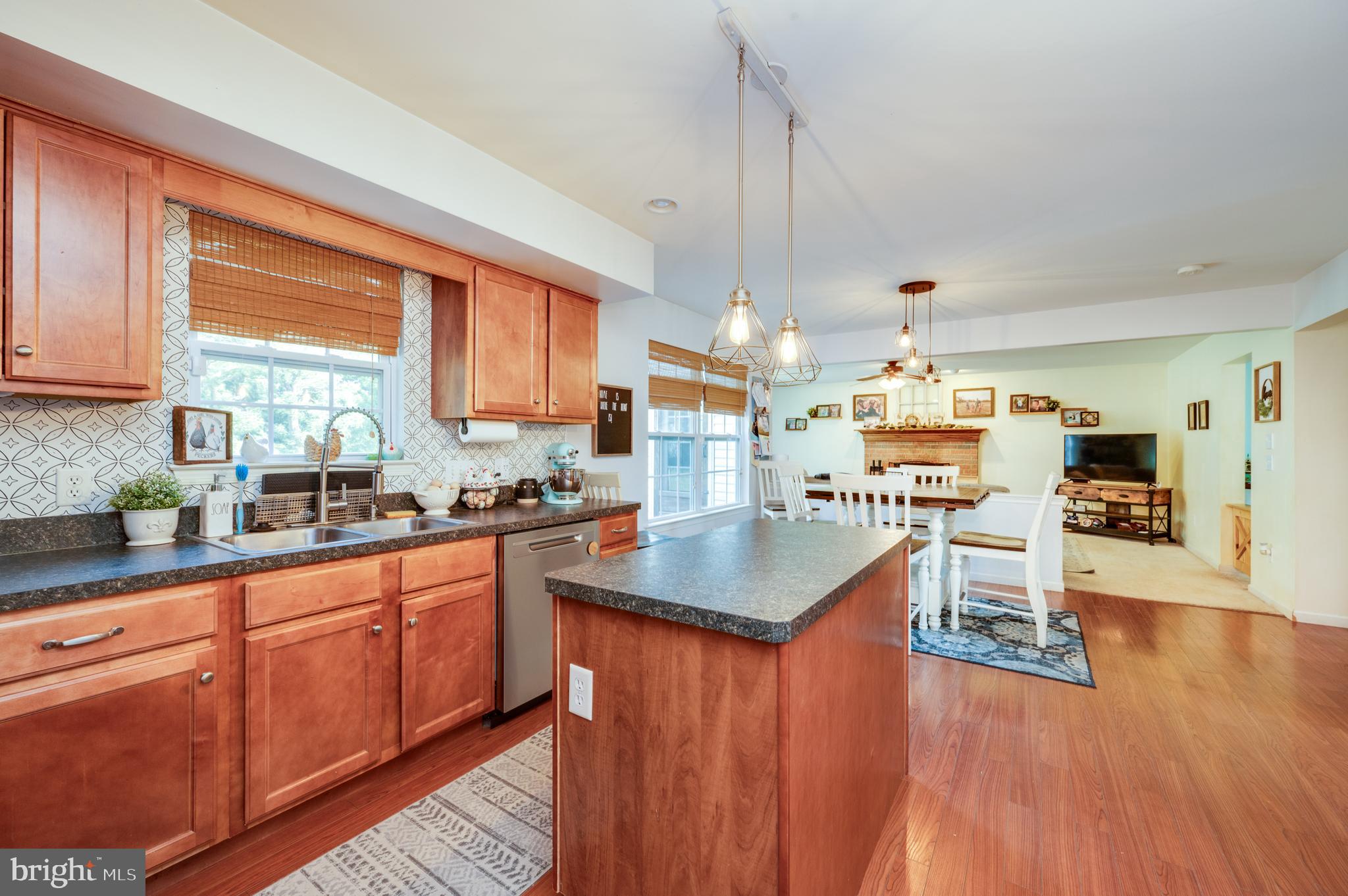 MEADOWBROOK - Residential