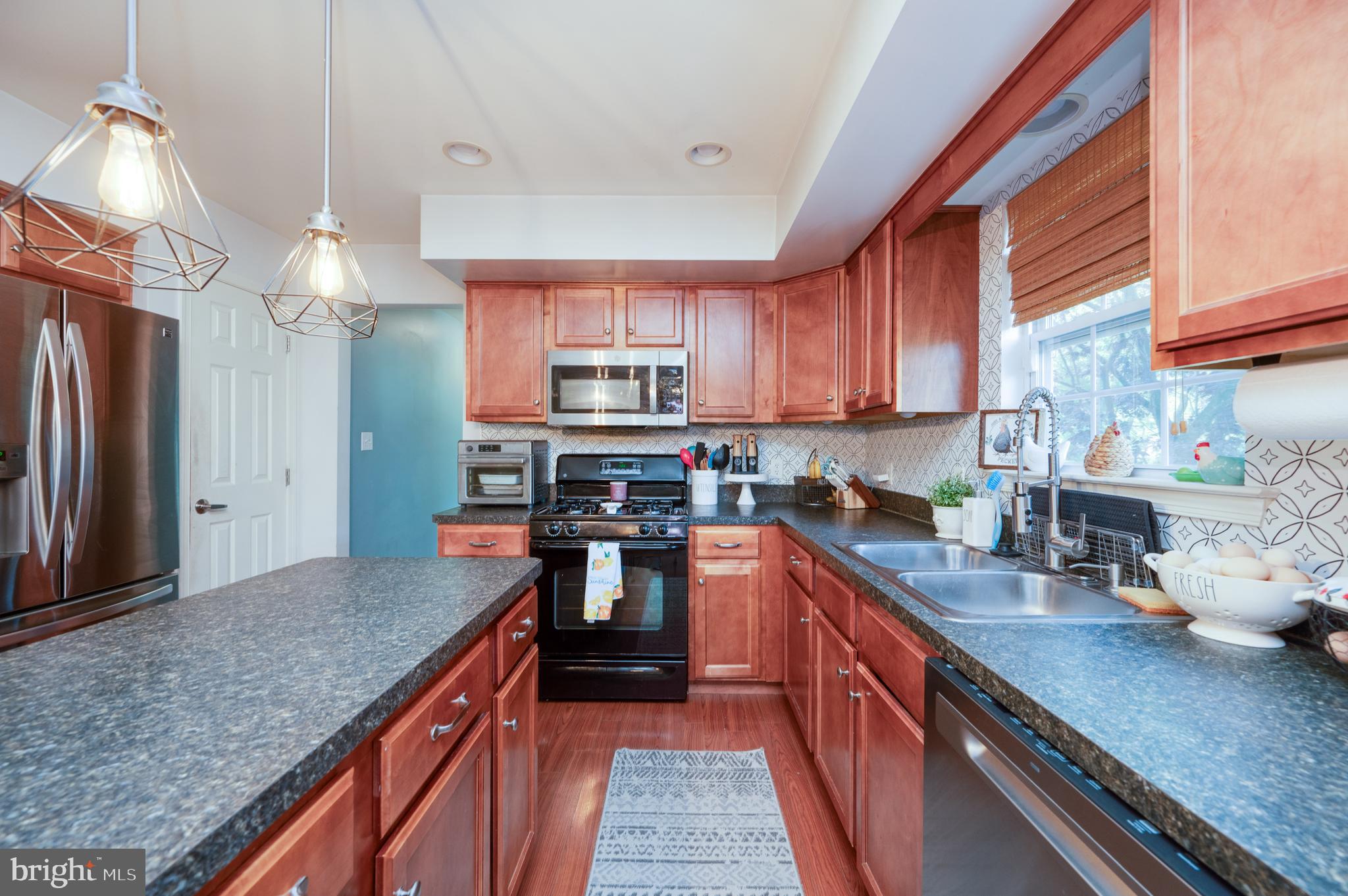 MEADOWBROOK - Residential