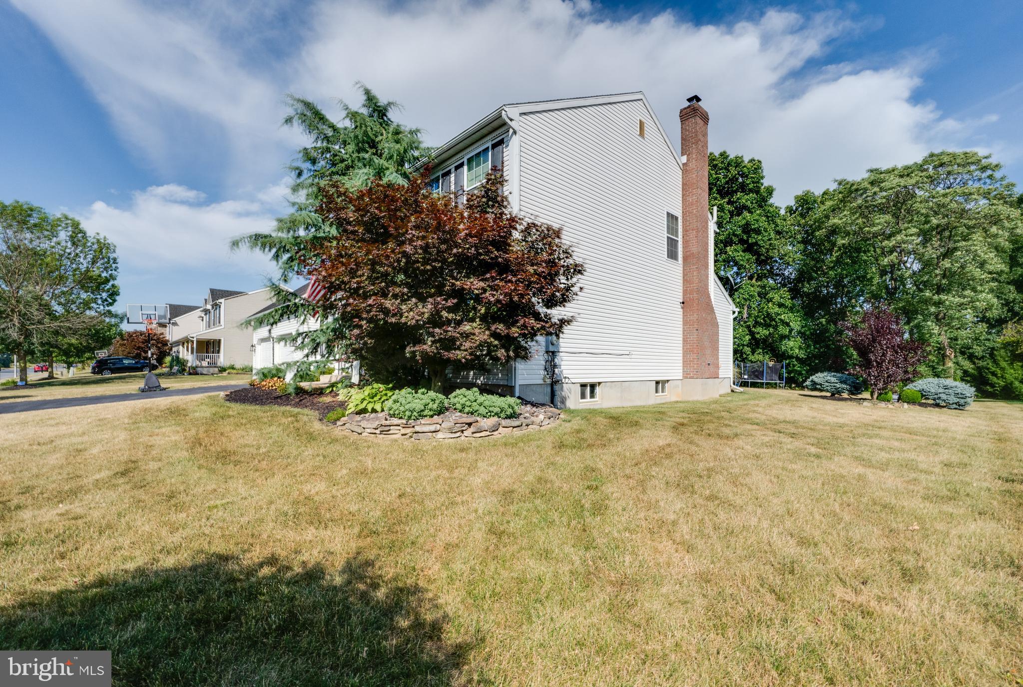 MEADOWBROOK - Residential