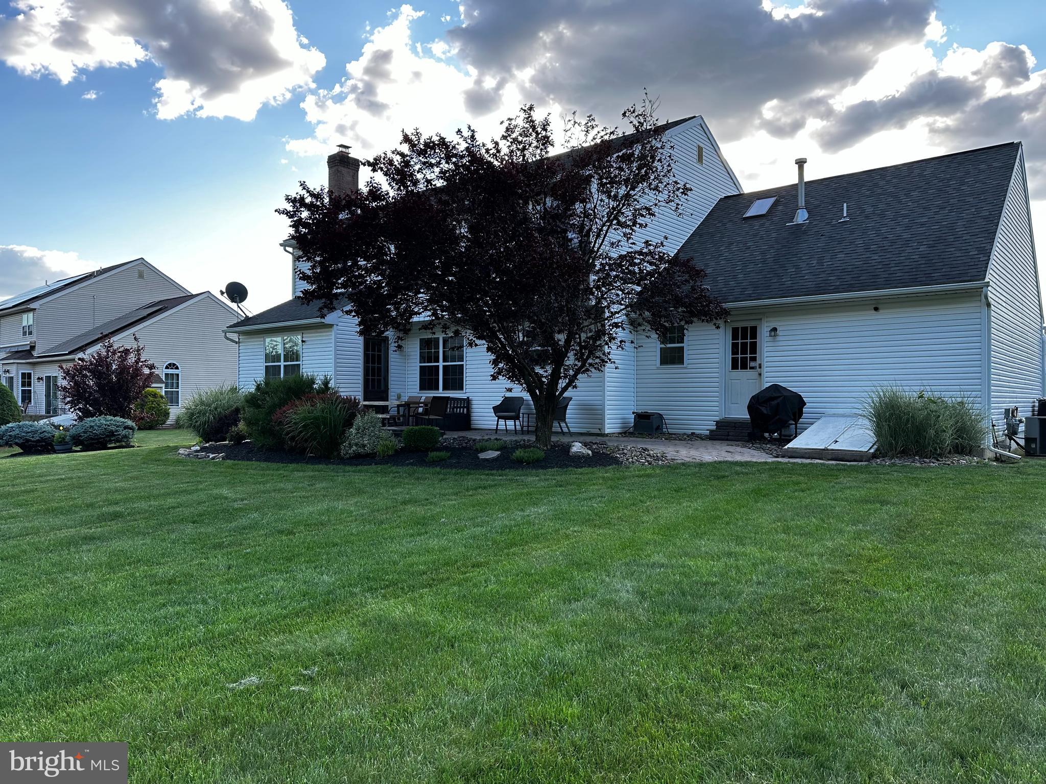 MEADOWBROOK - Residential