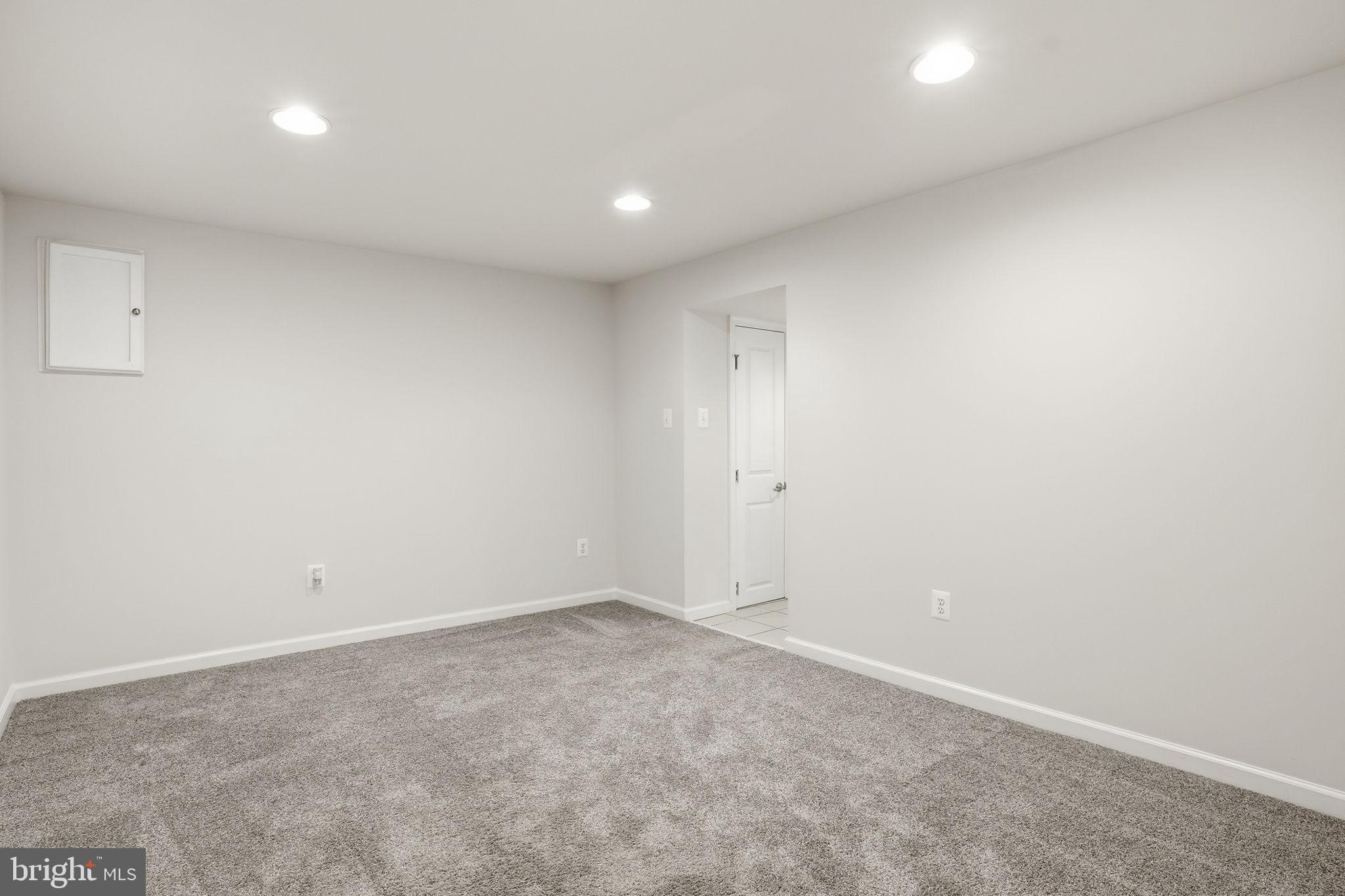 REVELL DOWNS - Residential