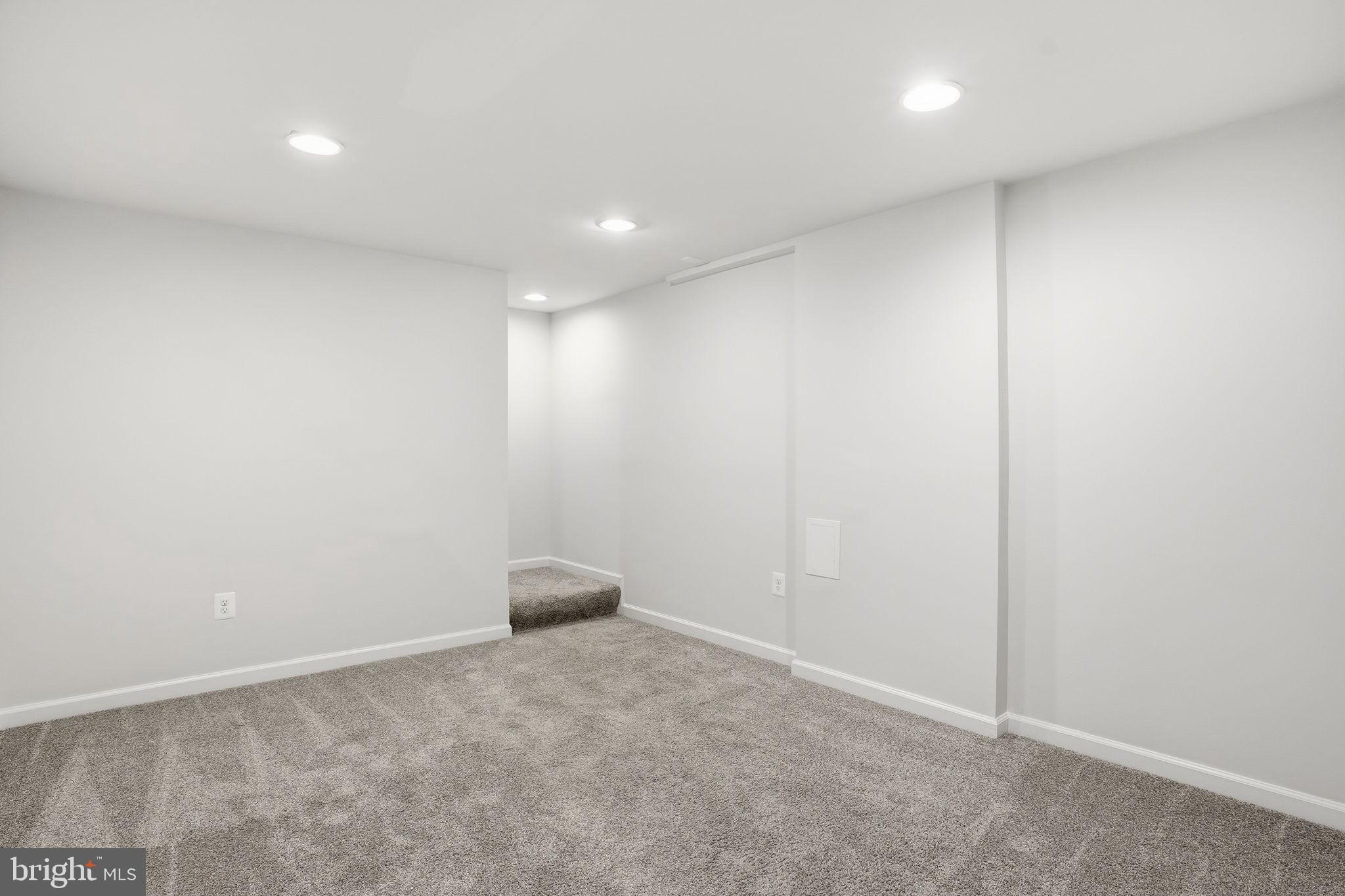 REVELL DOWNS - Residential