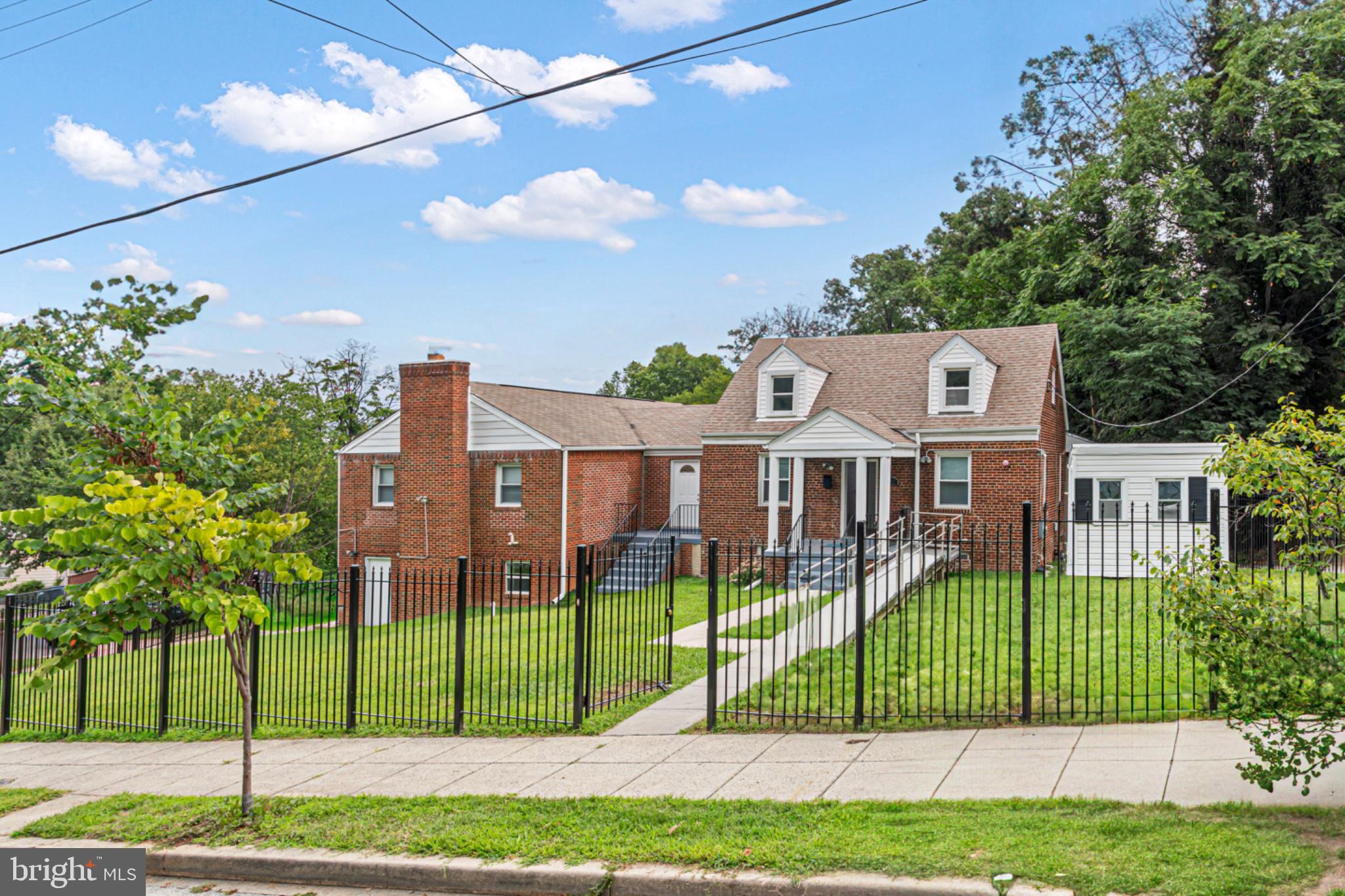 922 RIDGE ROAD SE