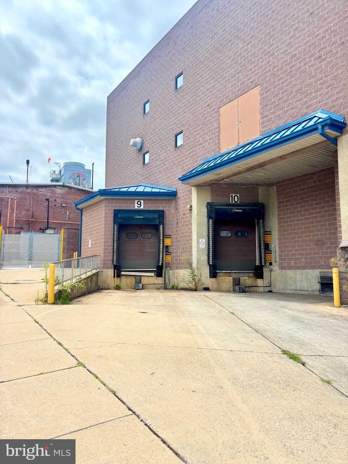 WEST END LANCASTER - Commercial Lease