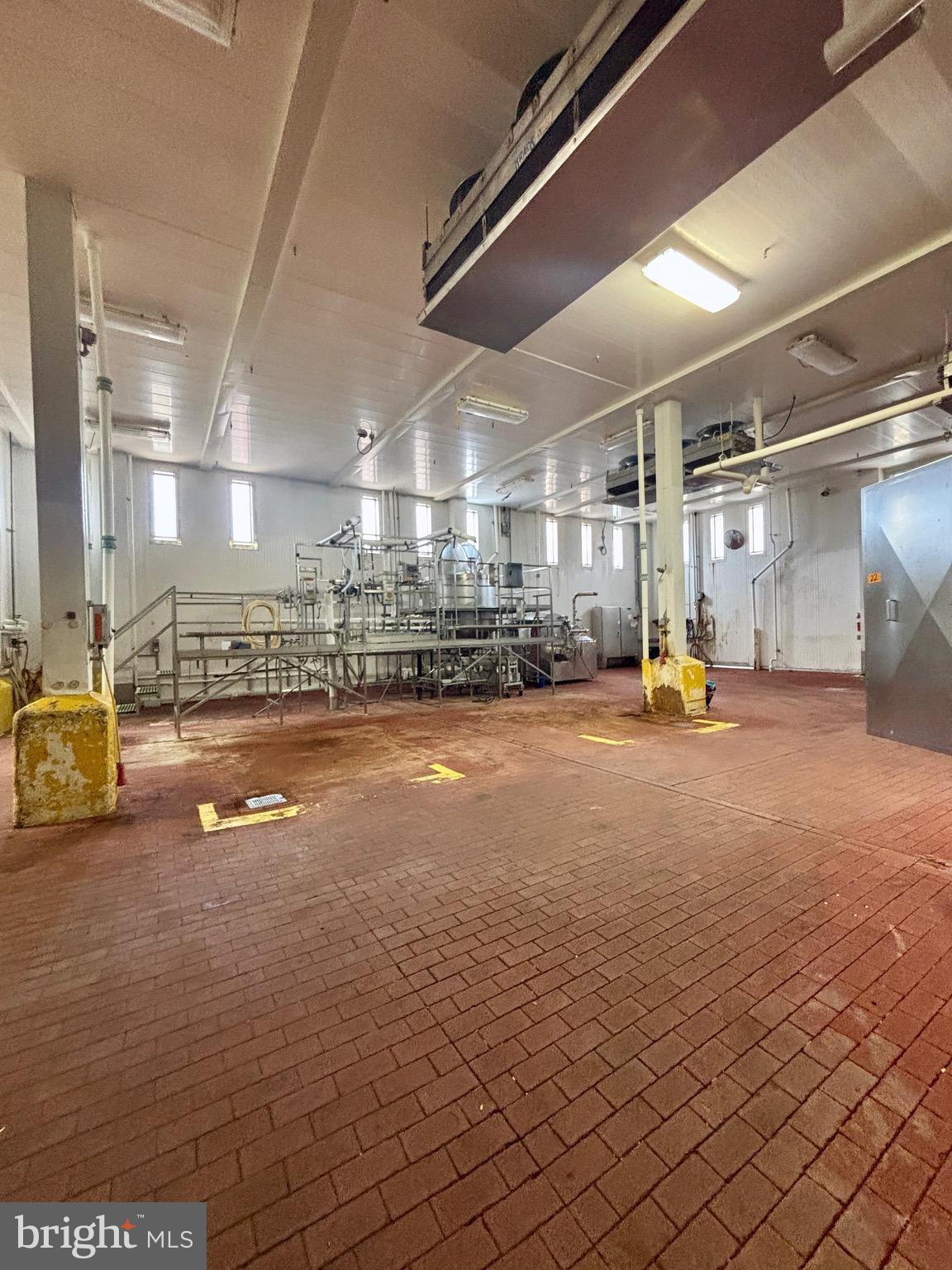 WEST END LANCASTER - Commercial Lease