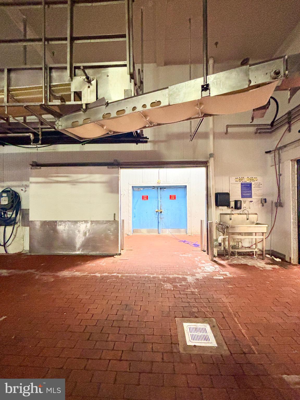 WEST END LANCASTER - Commercial Lease