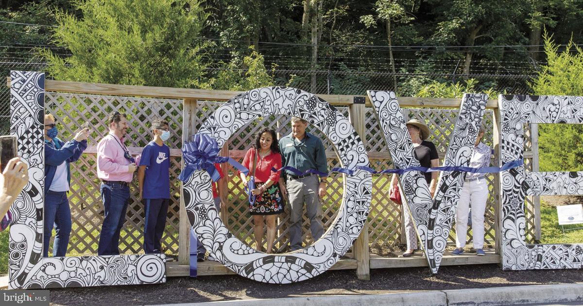 RIVER TERRACE - Residential Lease