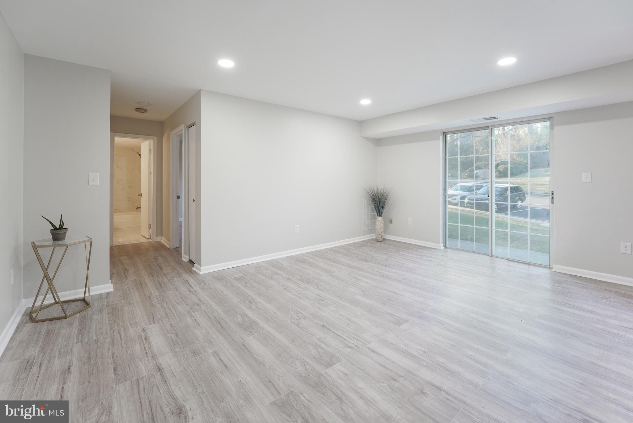 RIVER TERRACE - Residential Lease