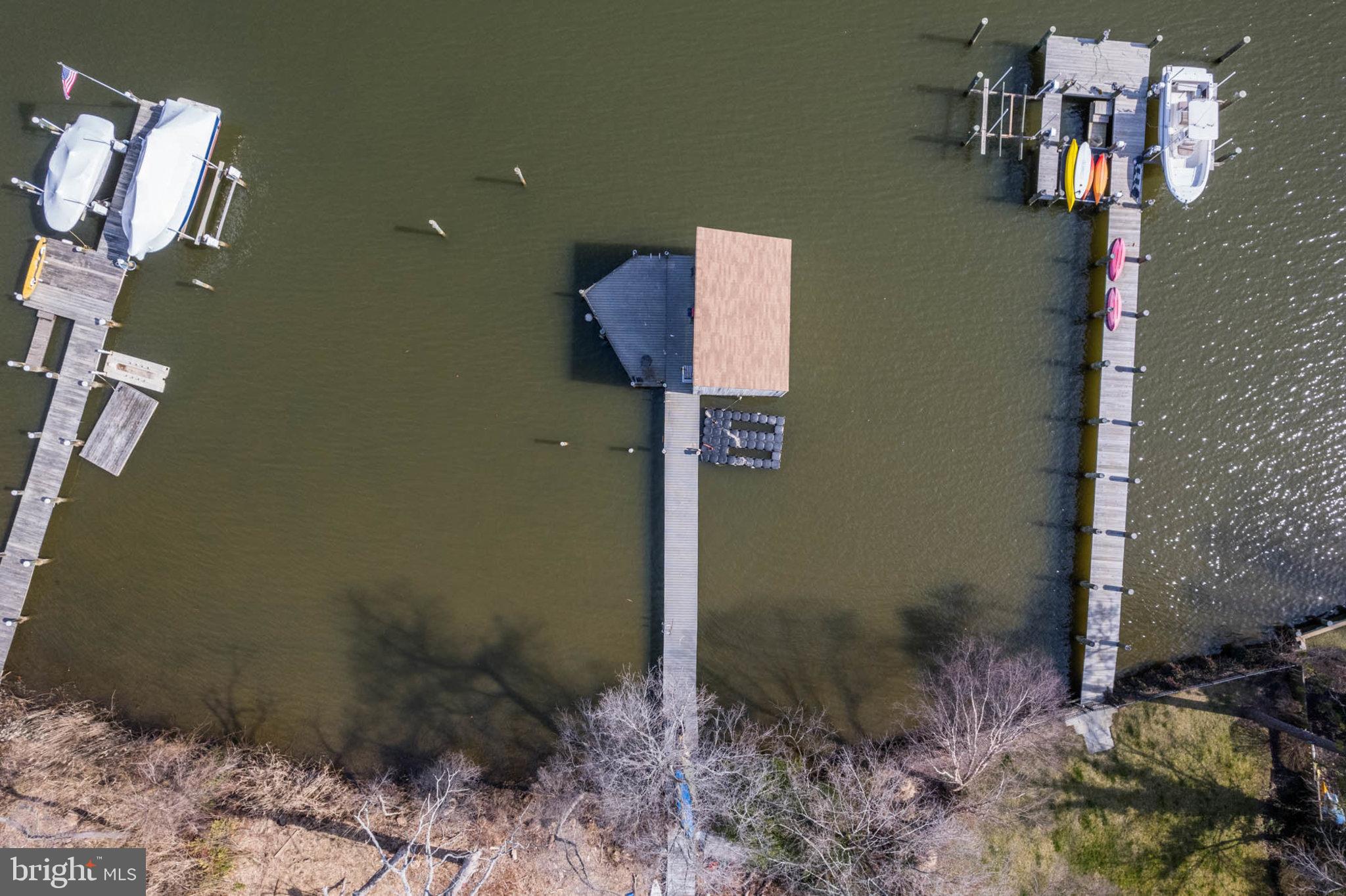 POINT FIELD LANDING - Residential