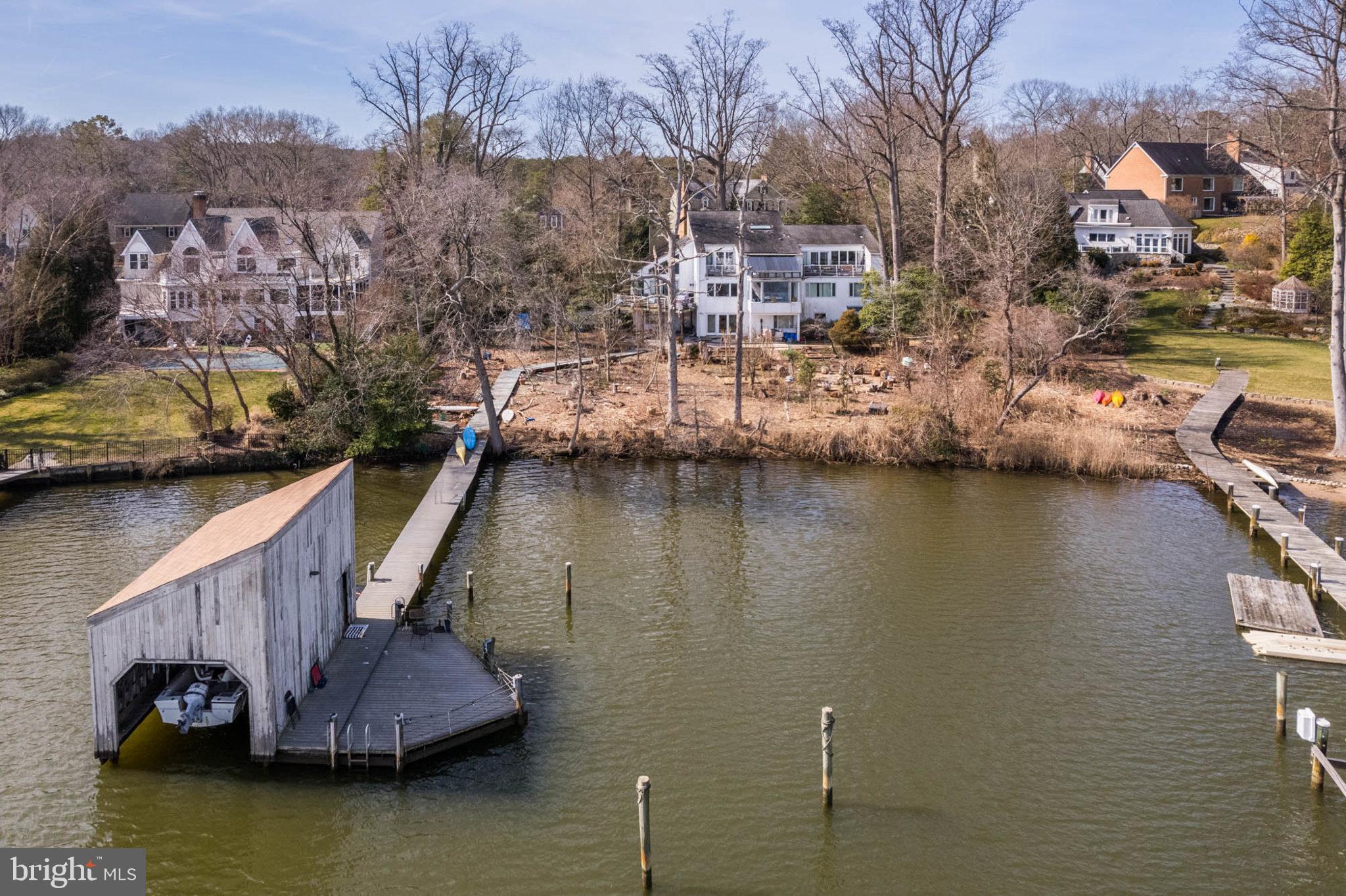 POINT FIELD LANDING - Residential