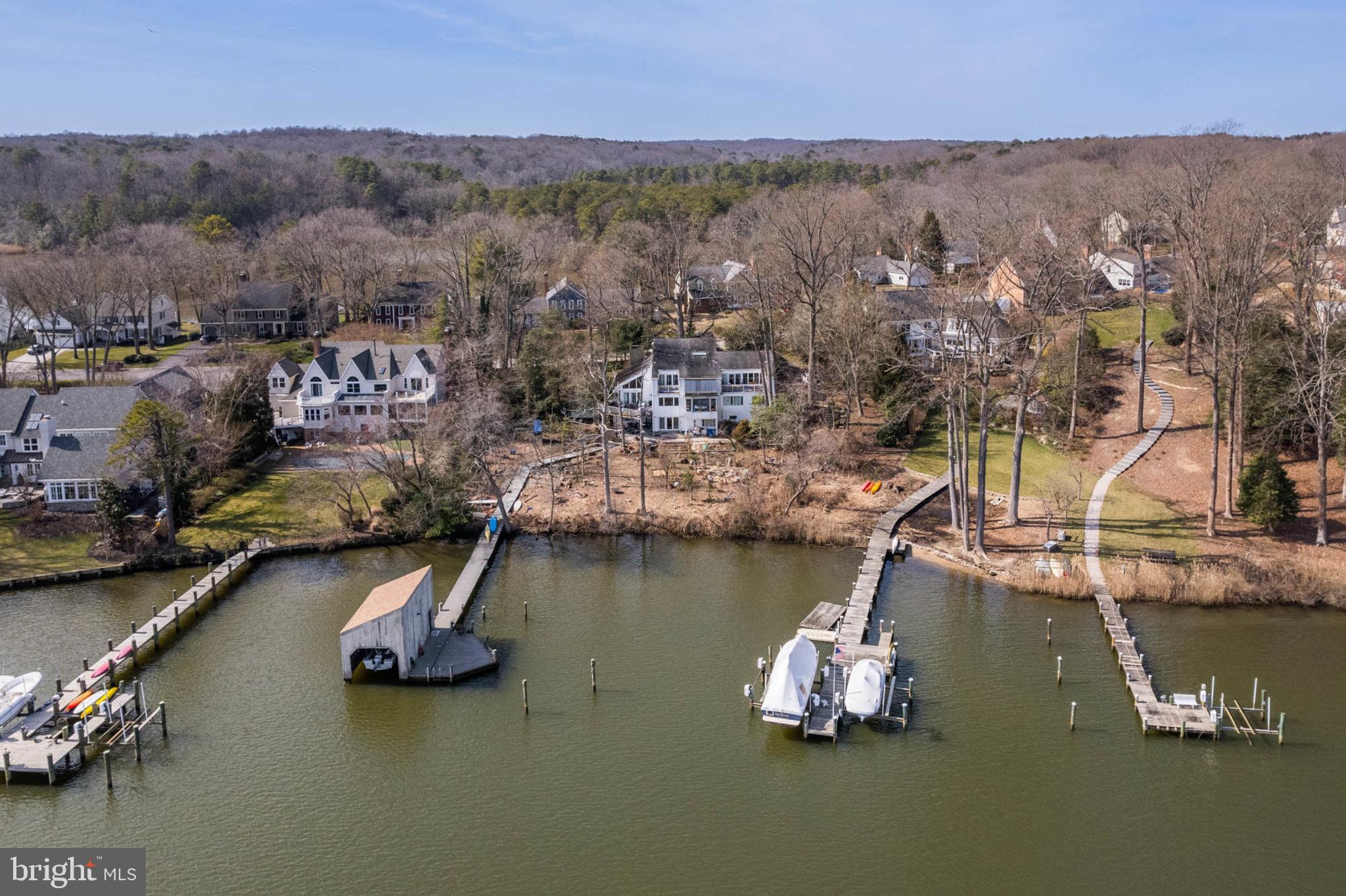 POINT FIELD LANDING - Residential