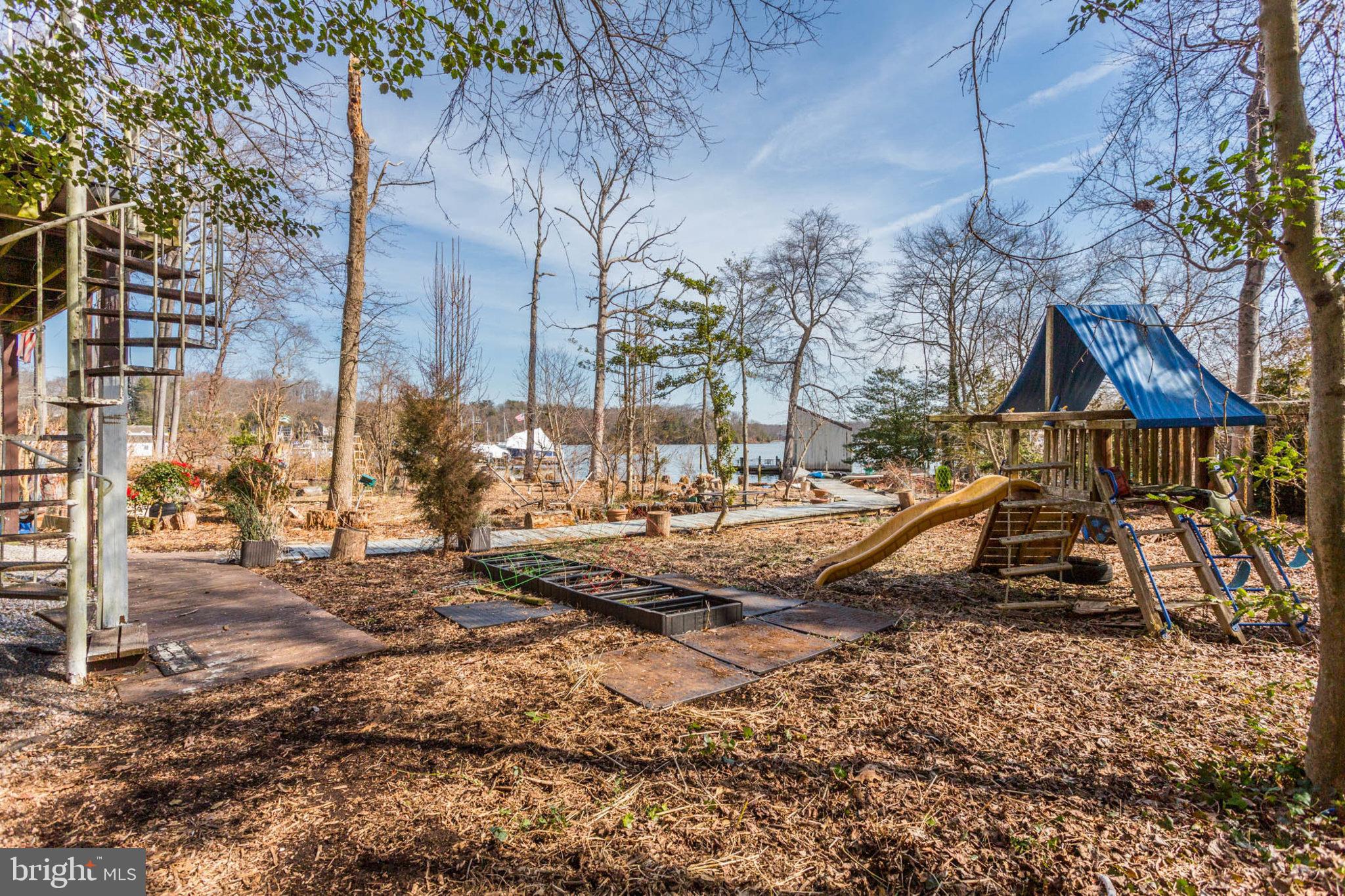 POINT FIELD LANDING - Residential