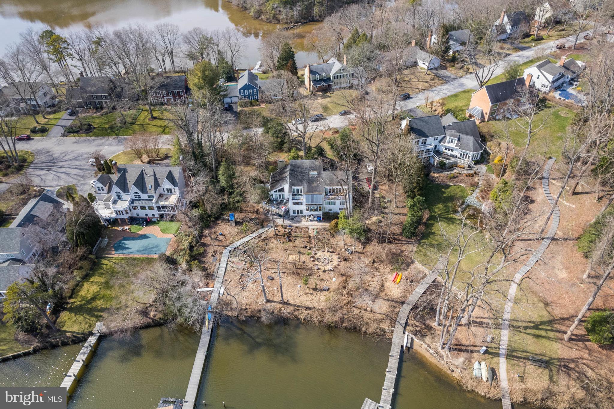 POINT FIELD LANDING - Residential