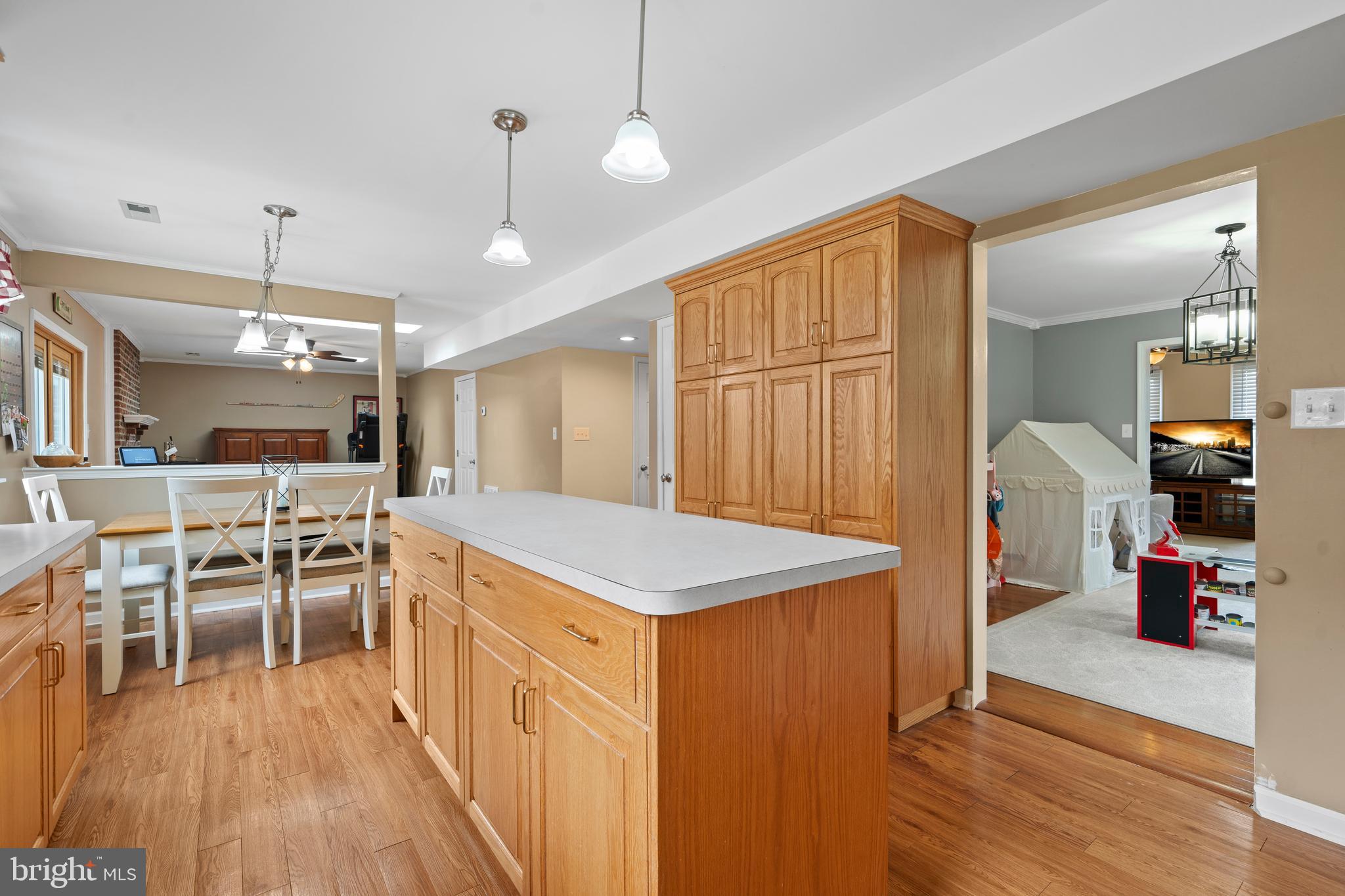 HOMELAND - Residential