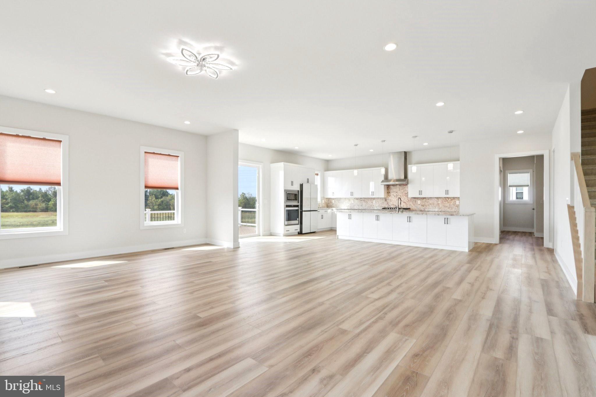 RESERVE AT CENTER SQUARE - Residential