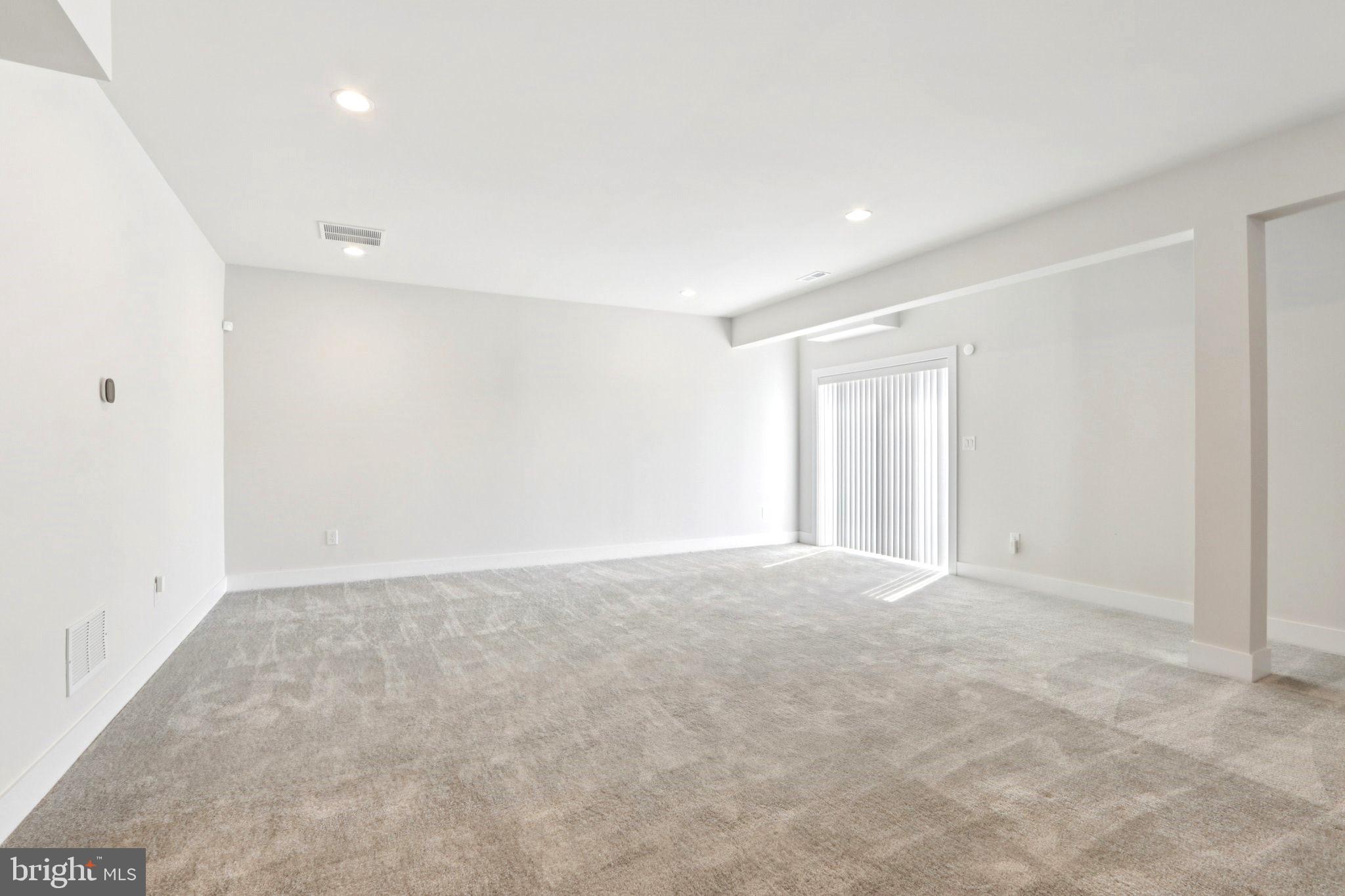 RESERVE AT CENTER SQUARE - Residential