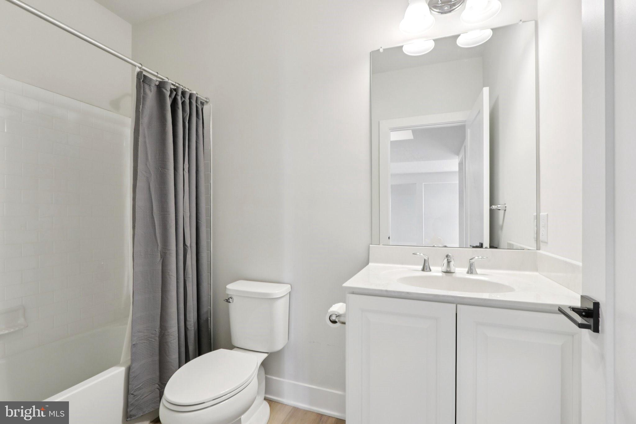RESERVE AT CENTER SQUARE - Residential