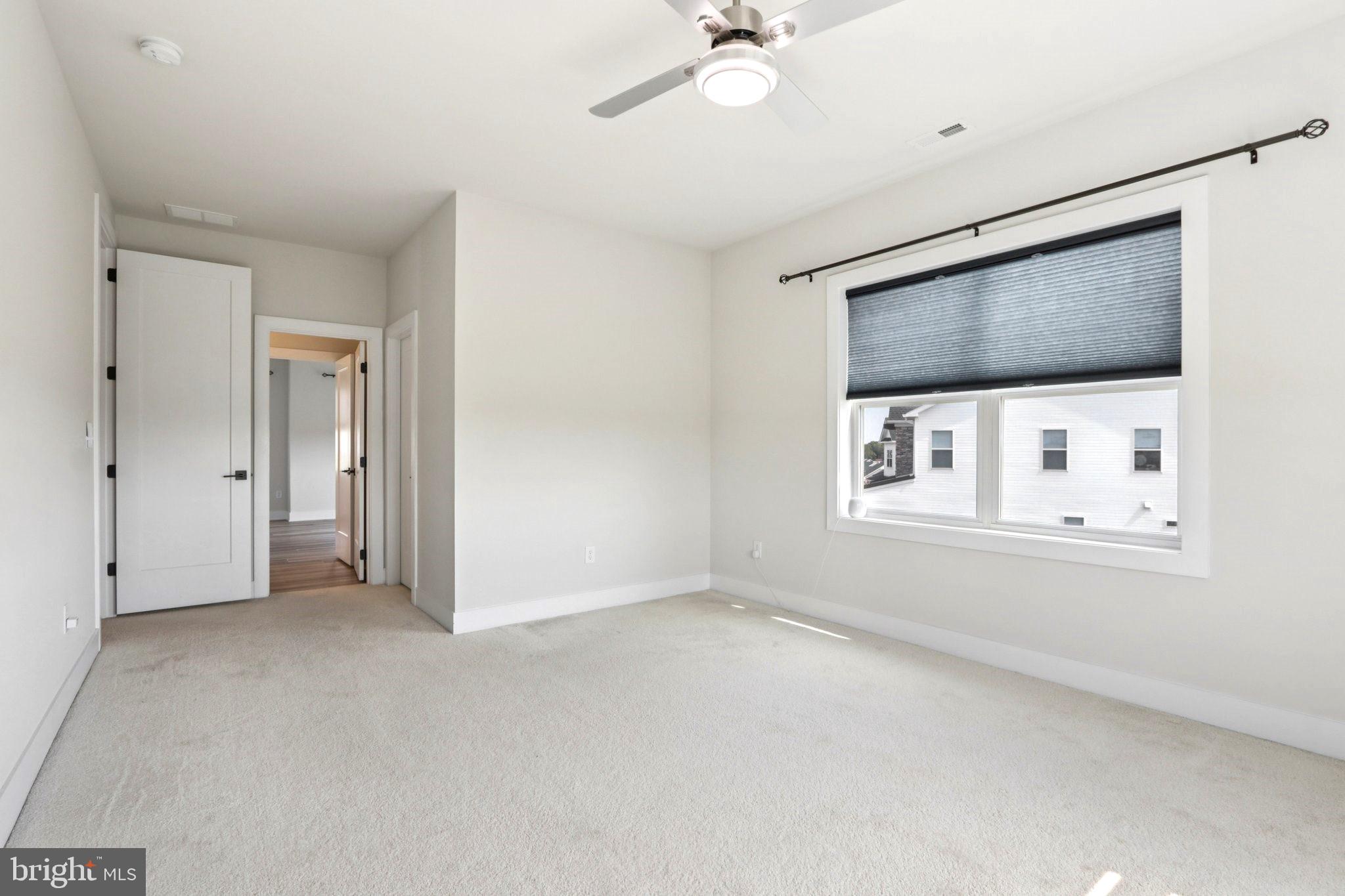 RESERVE AT CENTER SQUARE - Residential