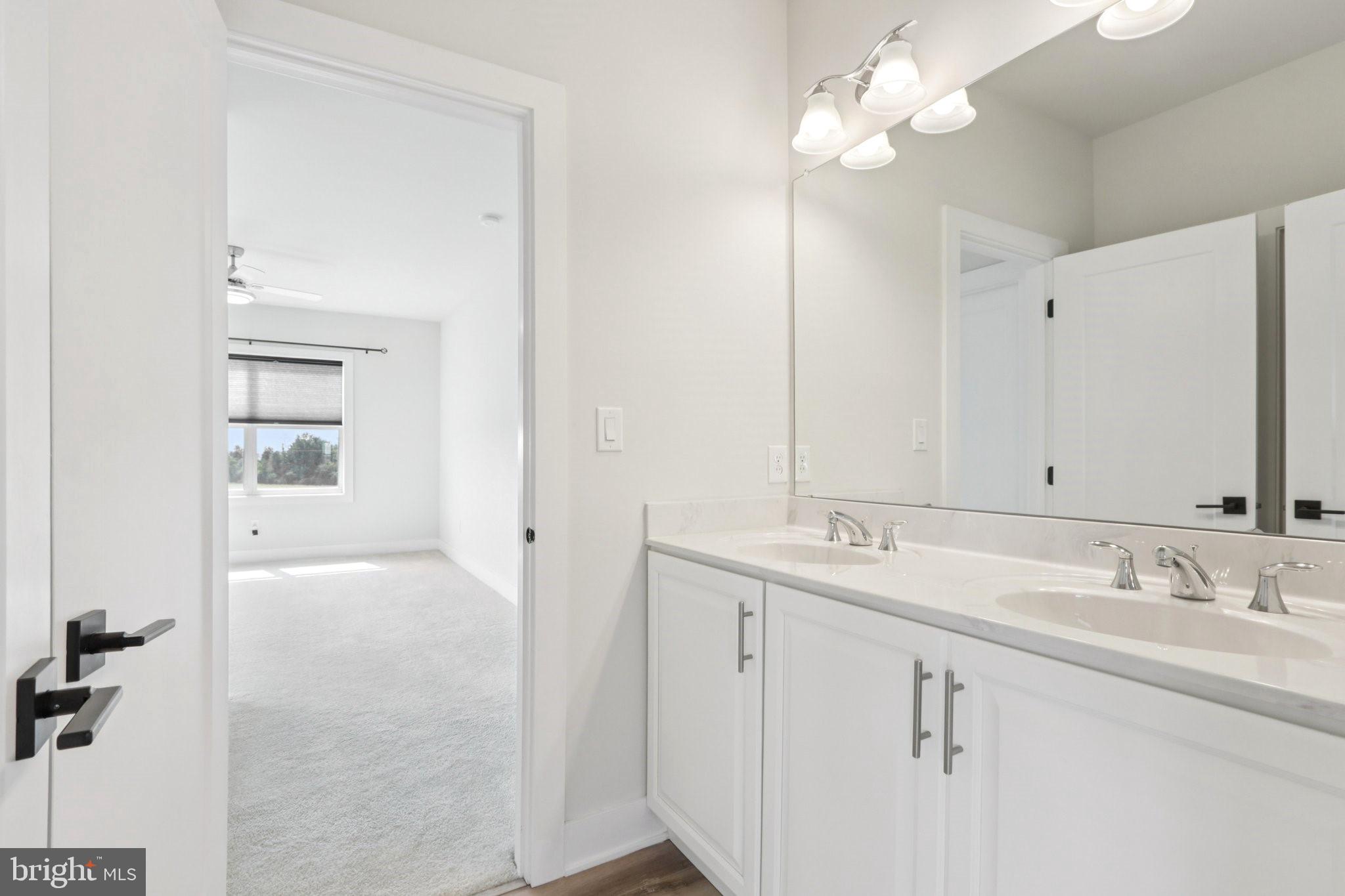 RESERVE AT CENTER SQUARE - Residential