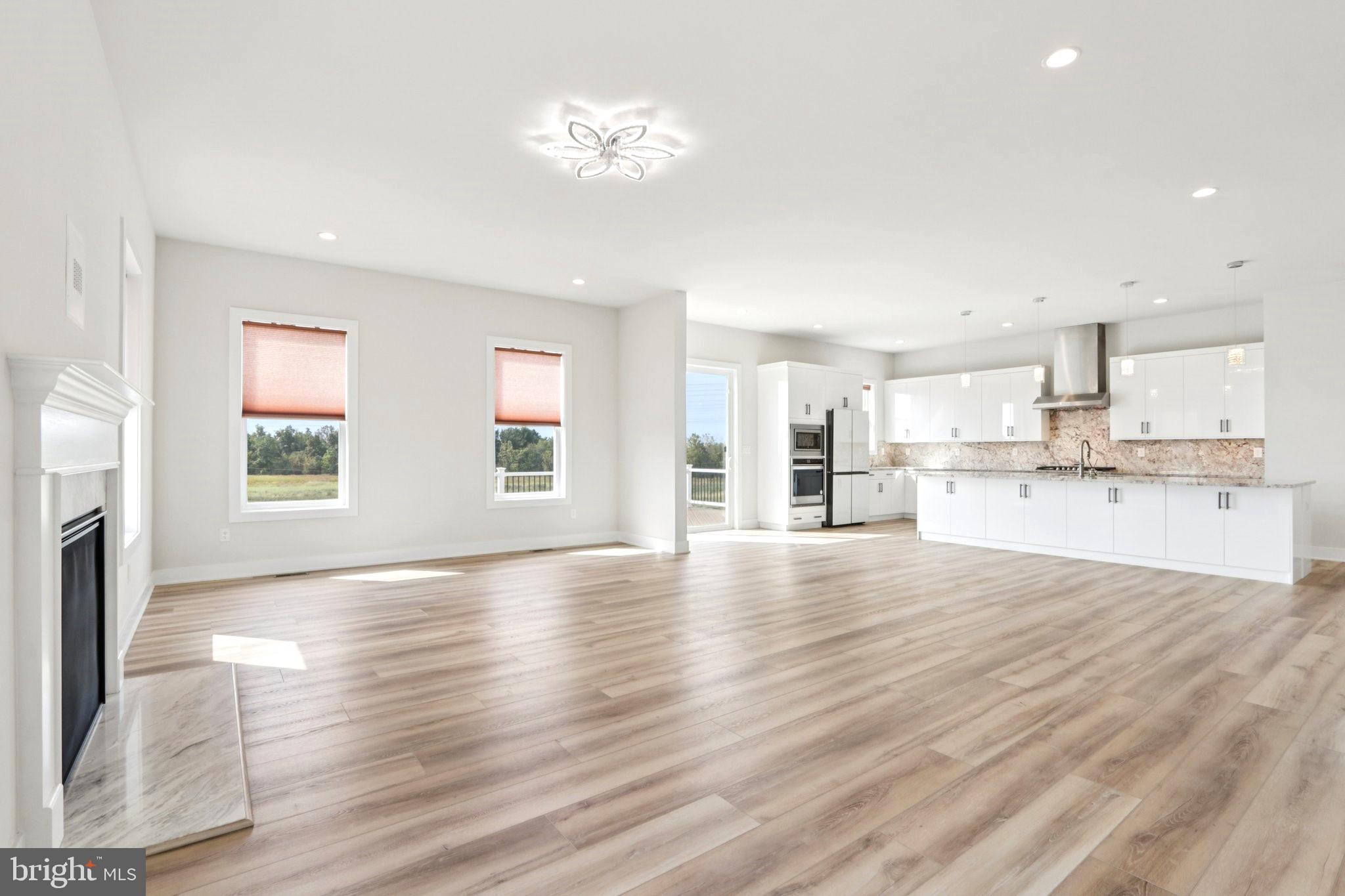 RESERVE AT CENTER SQUARE - Residential