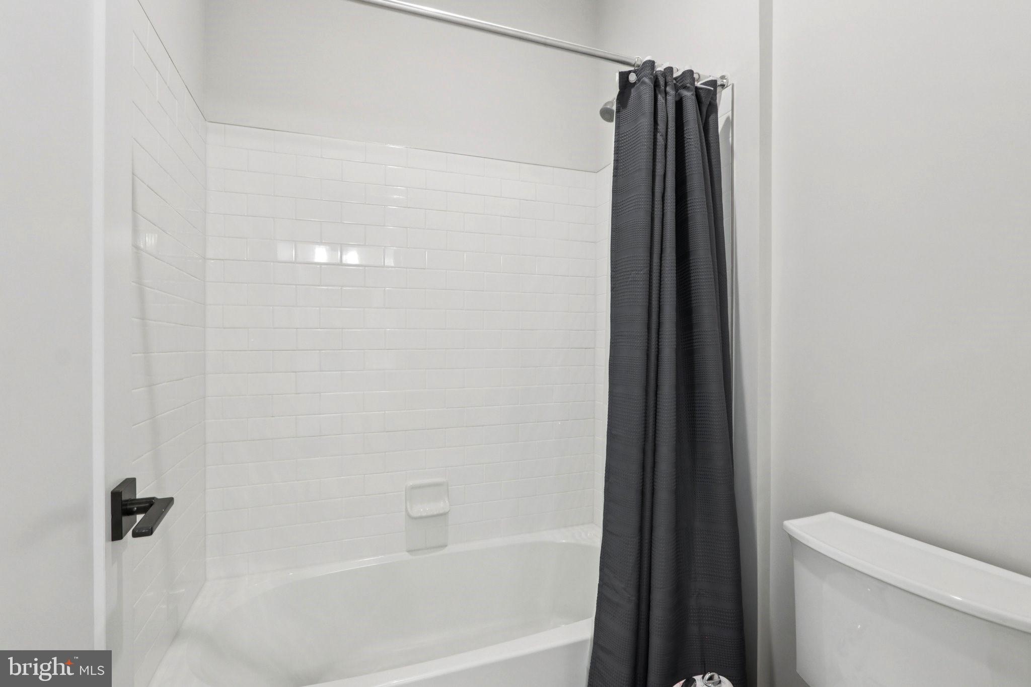 RESERVE AT CENTER SQUARE - Residential