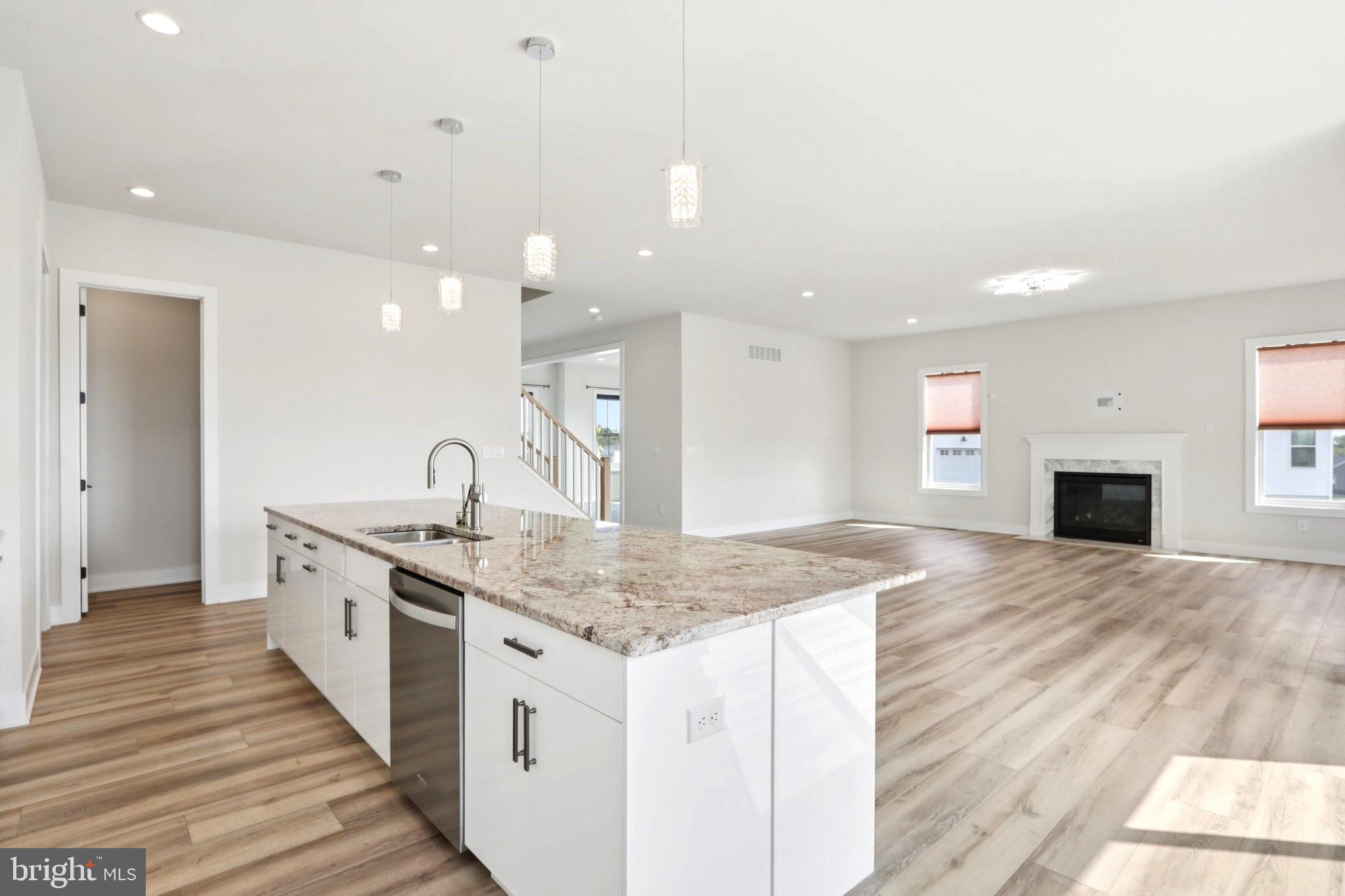 RESERVE AT CENTER SQUARE - Residential
