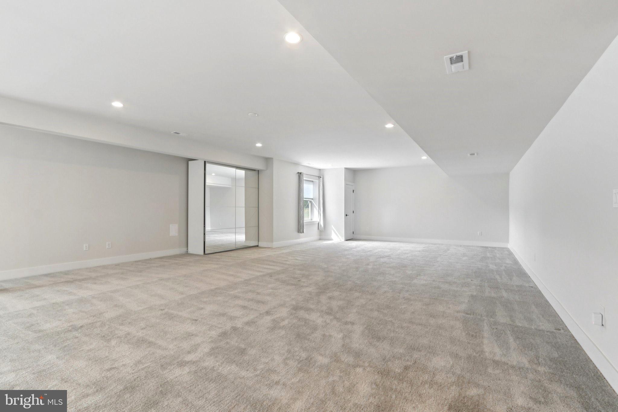 RESERVE AT CENTER SQUARE - Residential