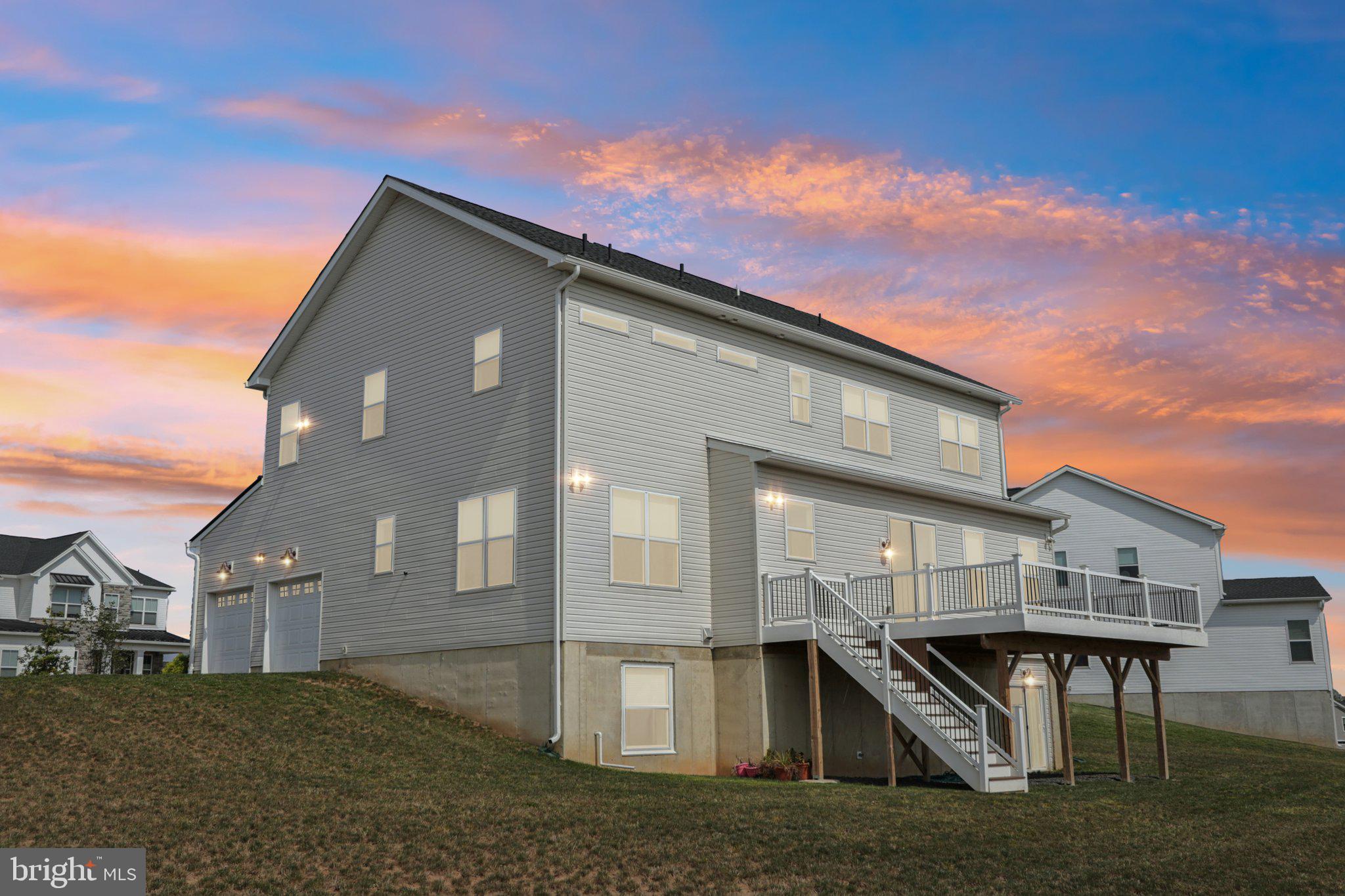 RESERVE AT CENTER SQUARE - Residential