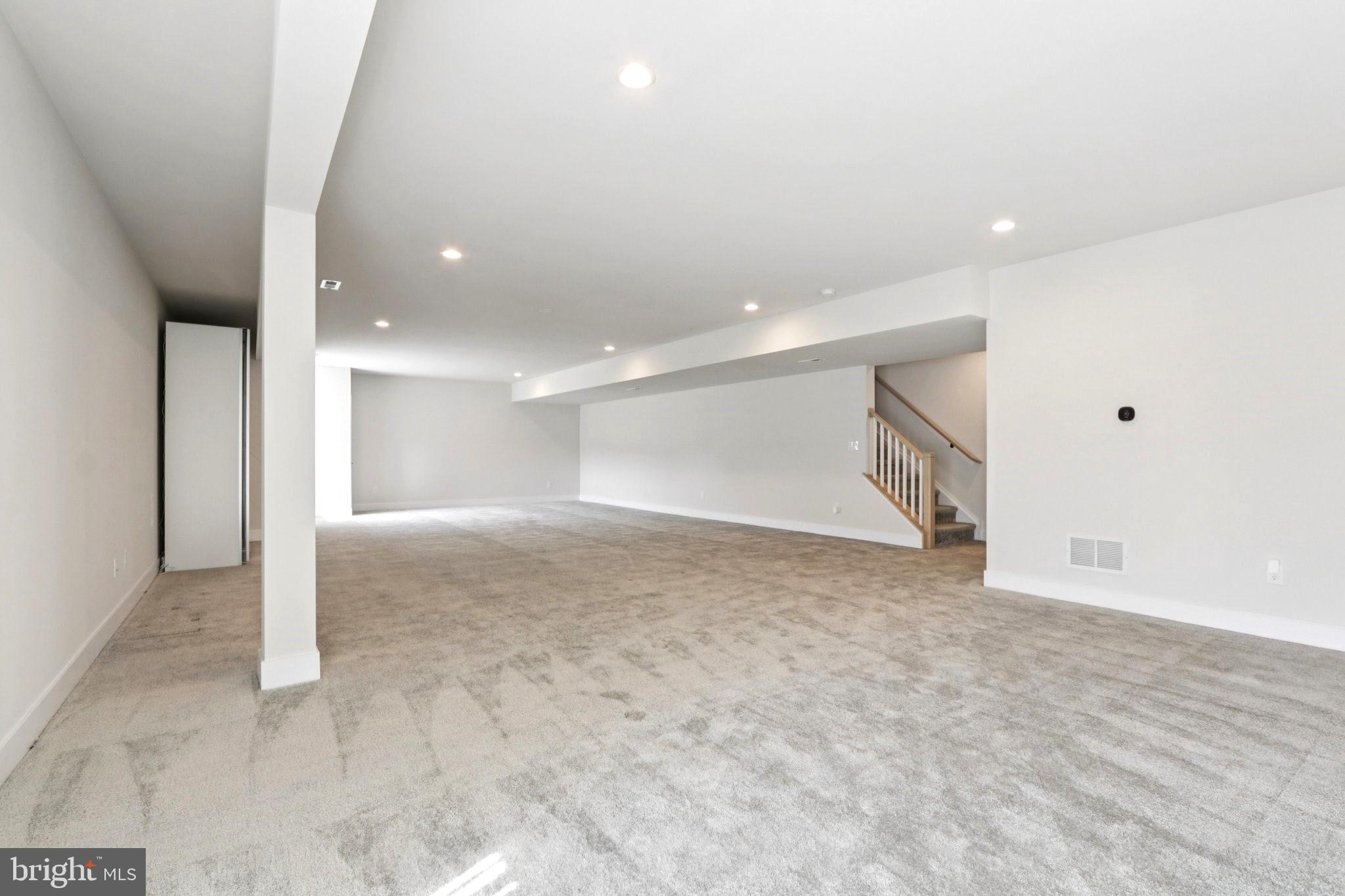 RESERVE AT CENTER SQUARE - Residential