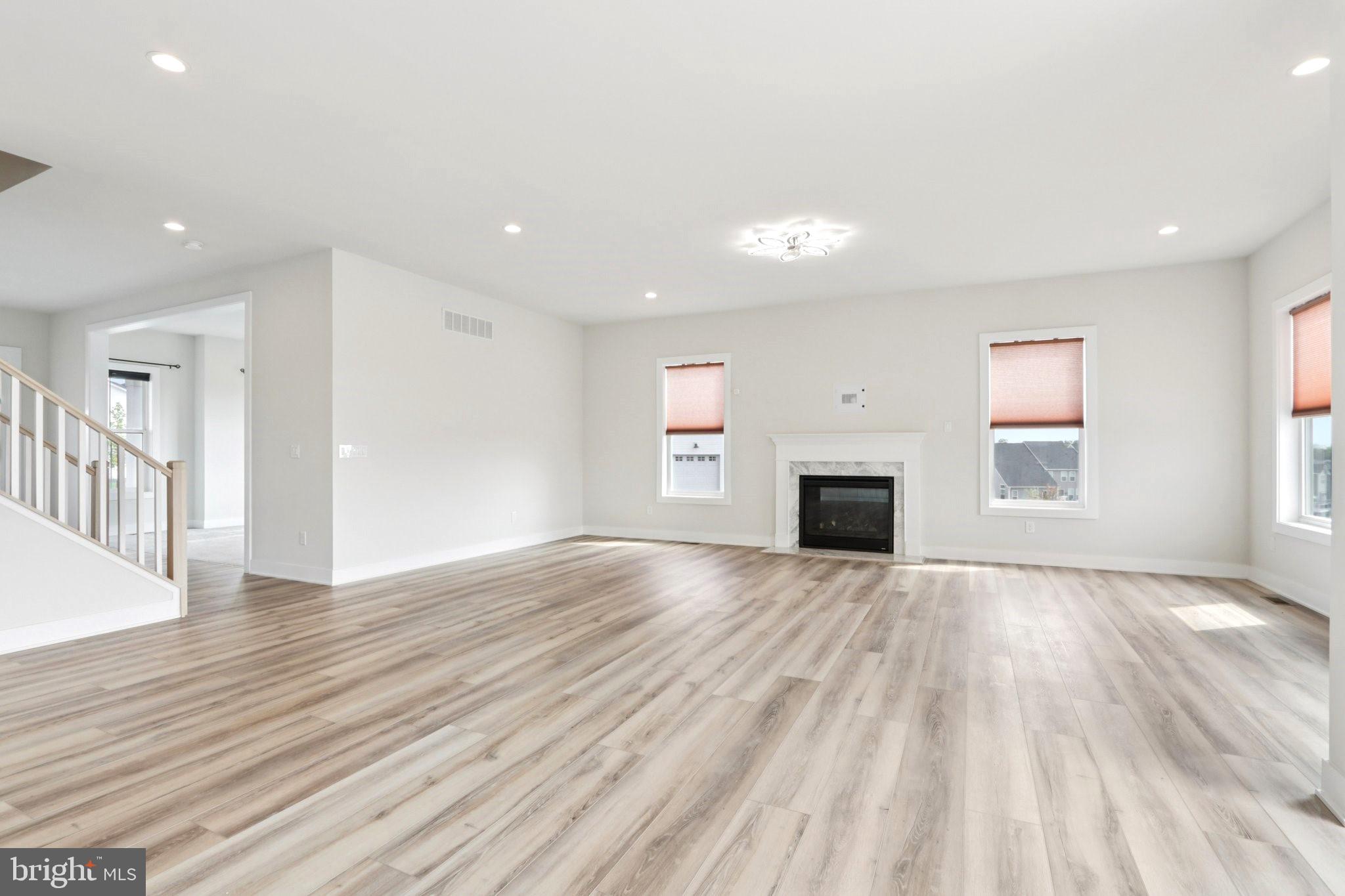RESERVE AT CENTER SQUARE - Residential