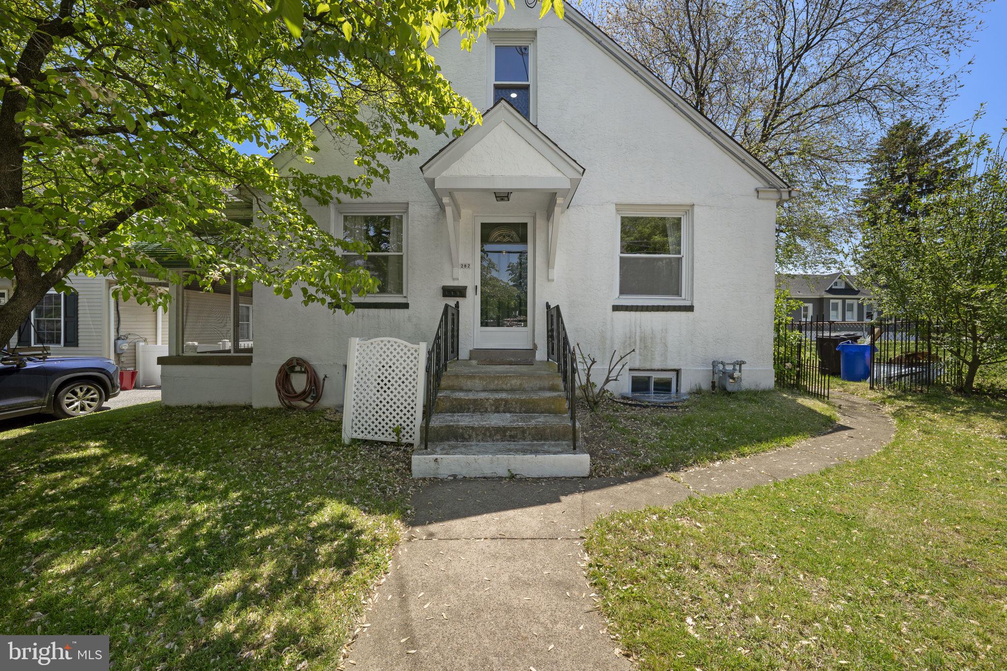 CLIFTON HEIGHTS - Residential