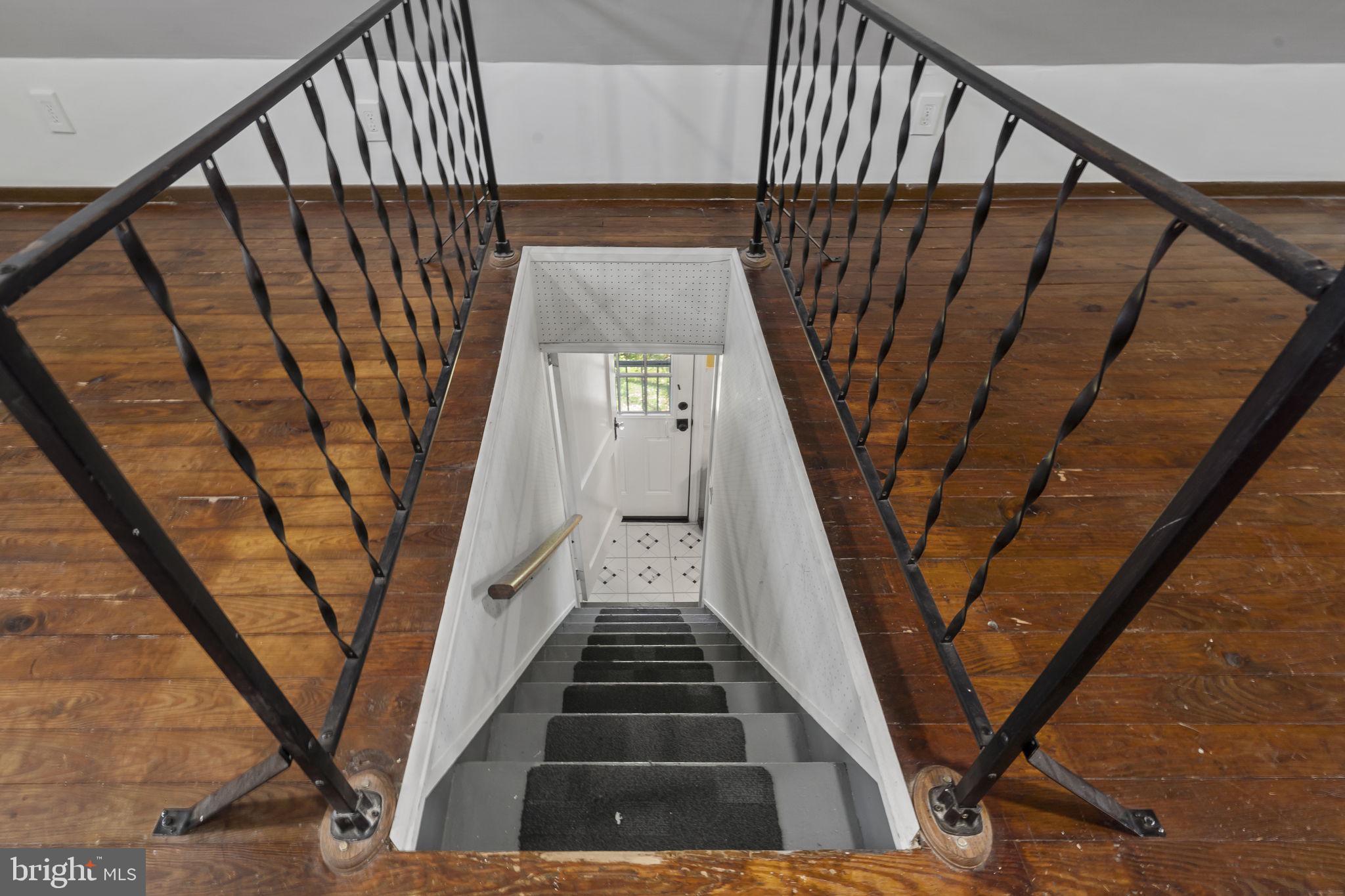 CLIFTON HEIGHTS - Residential