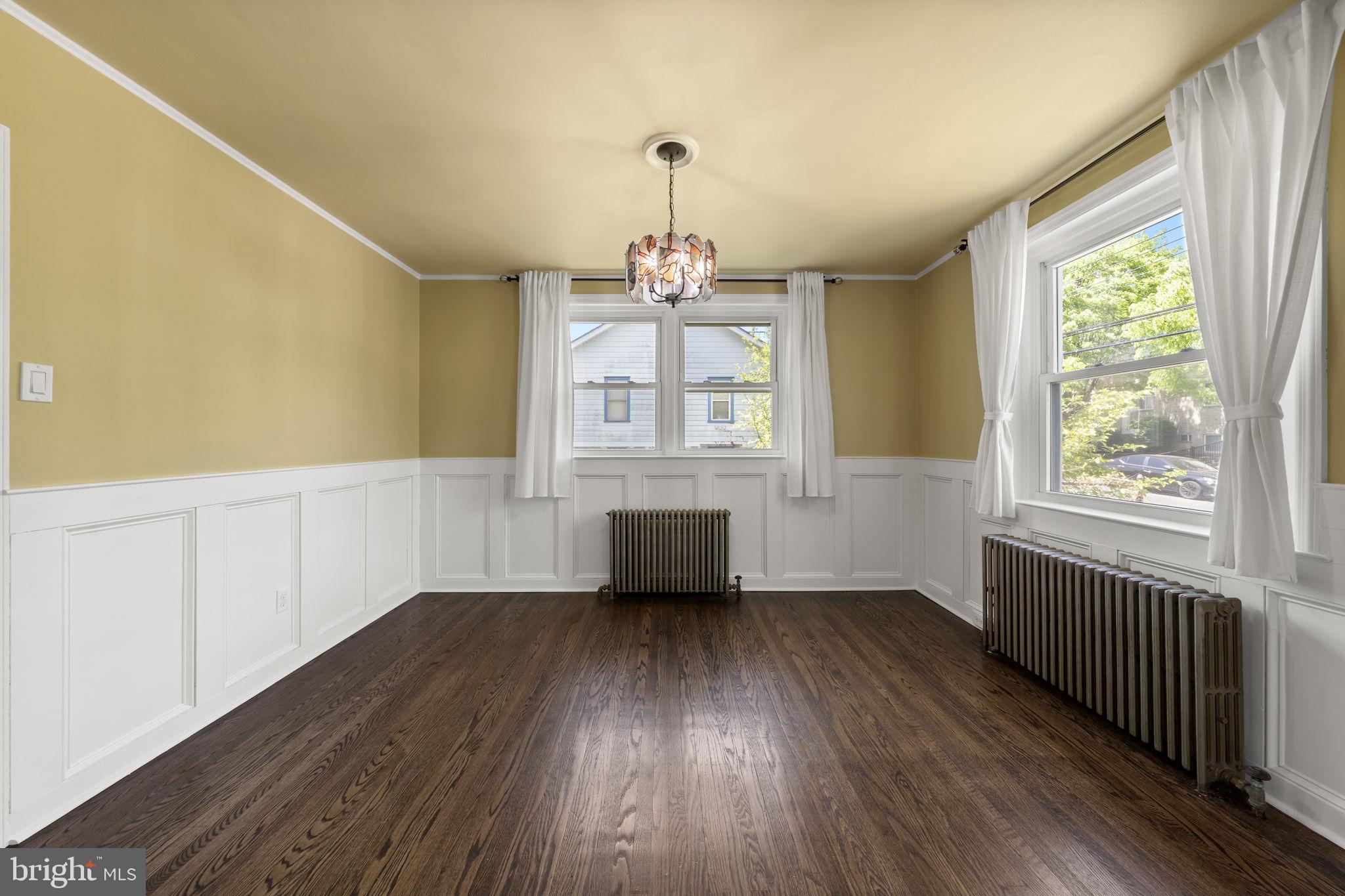CLIFTON HEIGHTS - Residential