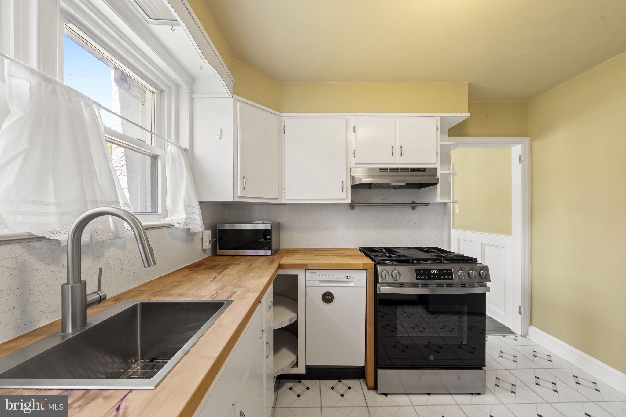 CLIFTON HEIGHTS - Residential