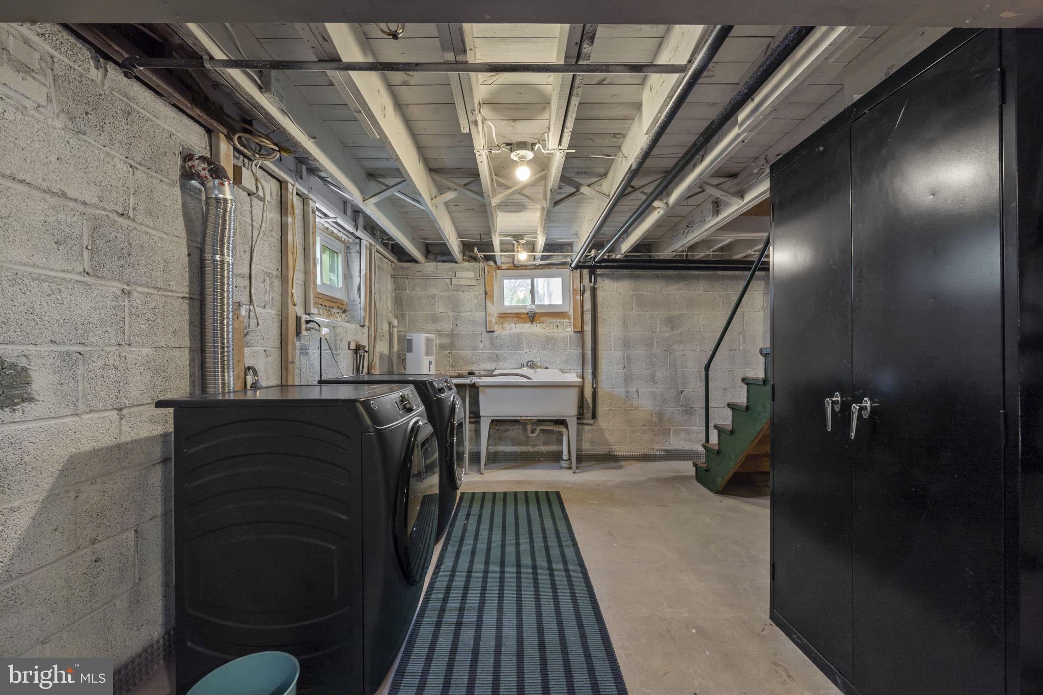CLIFTON HEIGHTS - Residential