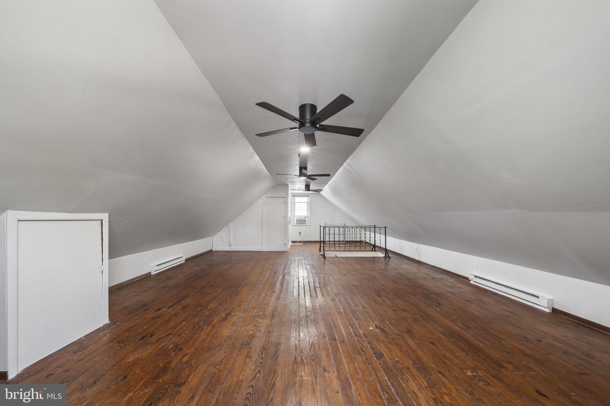 CLIFTON HEIGHTS - Residential