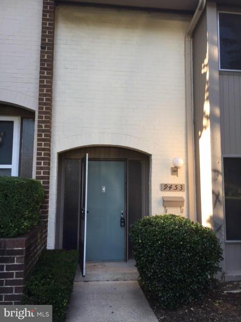 Excellent opportunity for Investors or those looking for a total rehab. Unit is not longer livable and needs full renovation. Sold AS IS. Great, open floor plan. Table space kitchen. 3 bedrooms and 2 full bath up! 1/2 bath on the main level. Buyers should plan paying all cash or using a 203K loan program. Super opportunity to build equity! Offers if any due Tuesday Sept 1.
