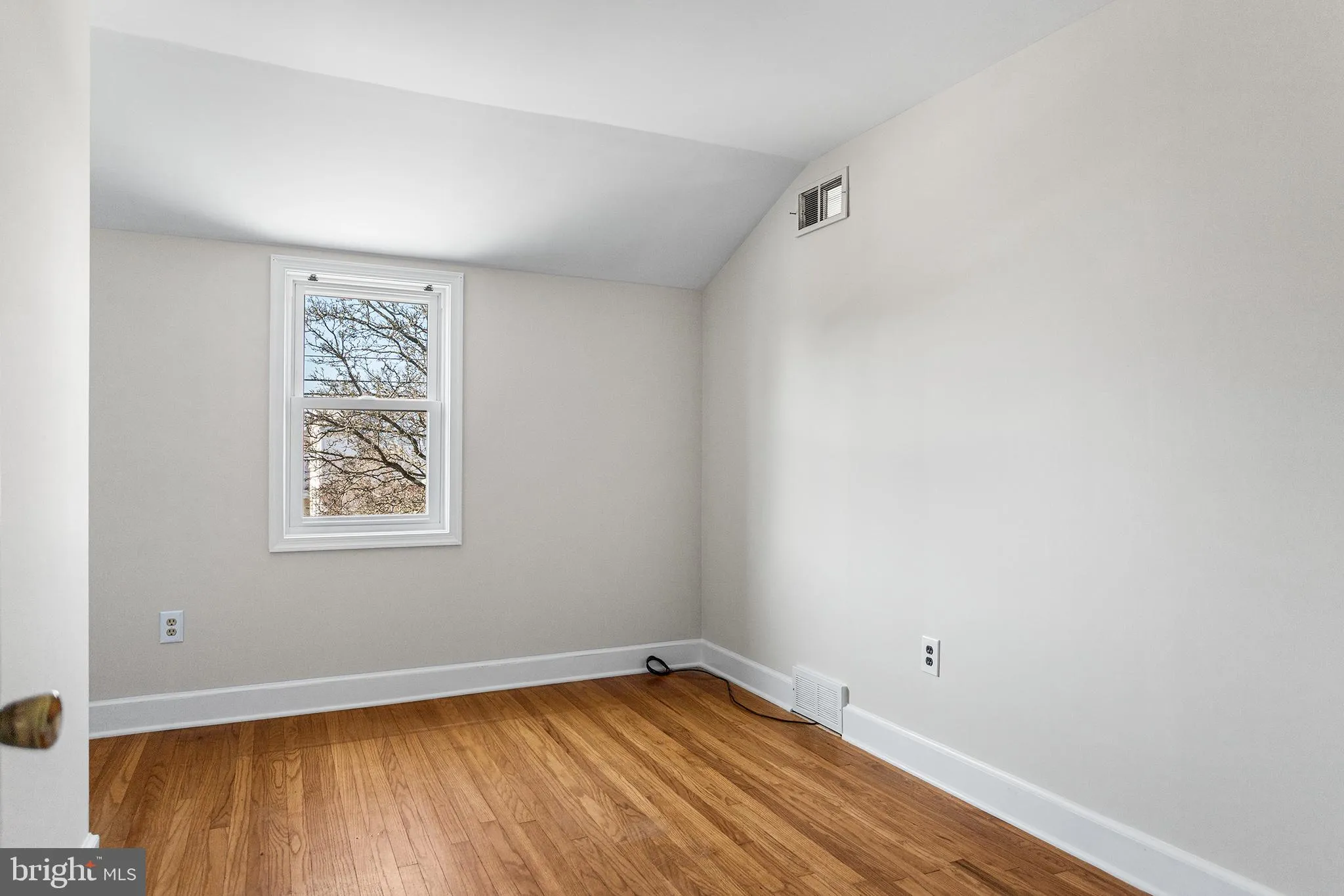 Folsom, Pennsylvania 19033, United States, 3 Bedrooms Bedrooms, ,2 BathroomsBathrooms,Residential,Pending,87862